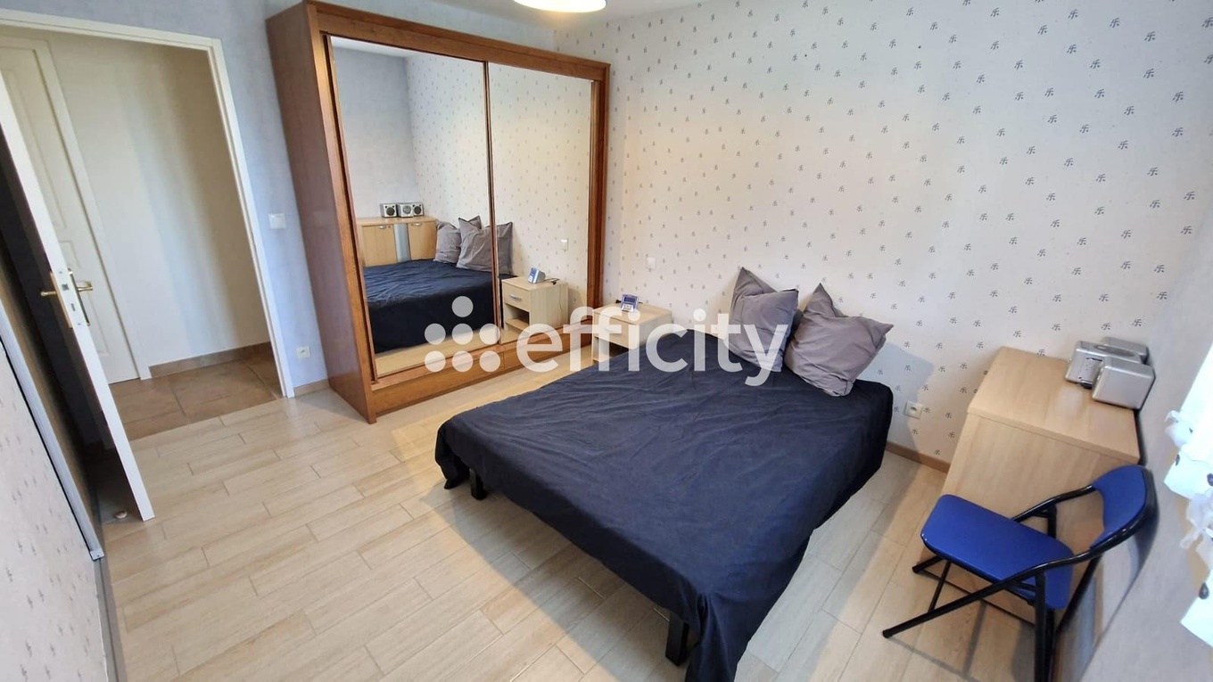 Achat immobilier Maison 5 pièces  140m2 à La Châtre (36400) - Photo n°11