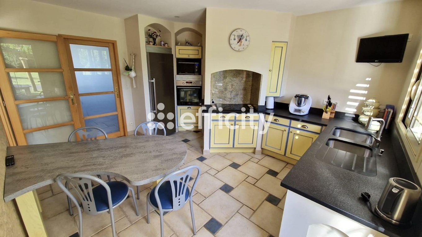 Achat immobilier Maison 5 pièces  140m2 à La Châtre (36400) - Photo n°7