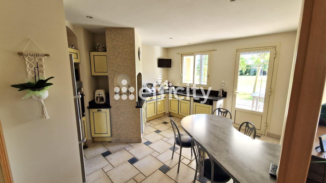 Achat immobilier Maison 5 pièces  140m2 à La Châtre (36400) - Photo n°8
