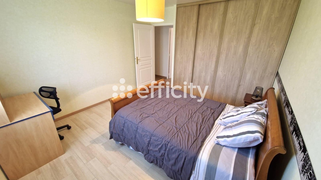 Achat immobilier Maison 5 pièces  140m2 à La Châtre (36400) - Photo n°10