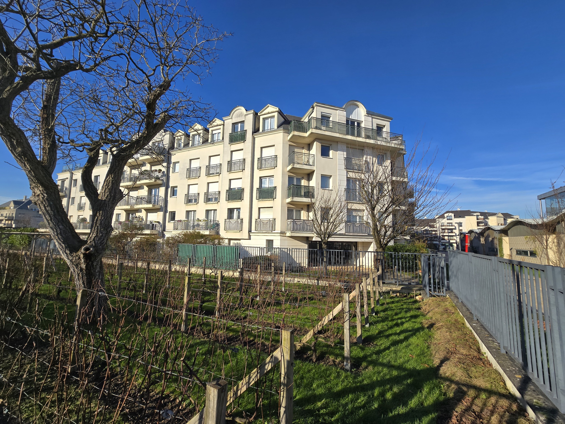 appartement 2 pièces - 48m2 à Noisy-le-Grand (93160)