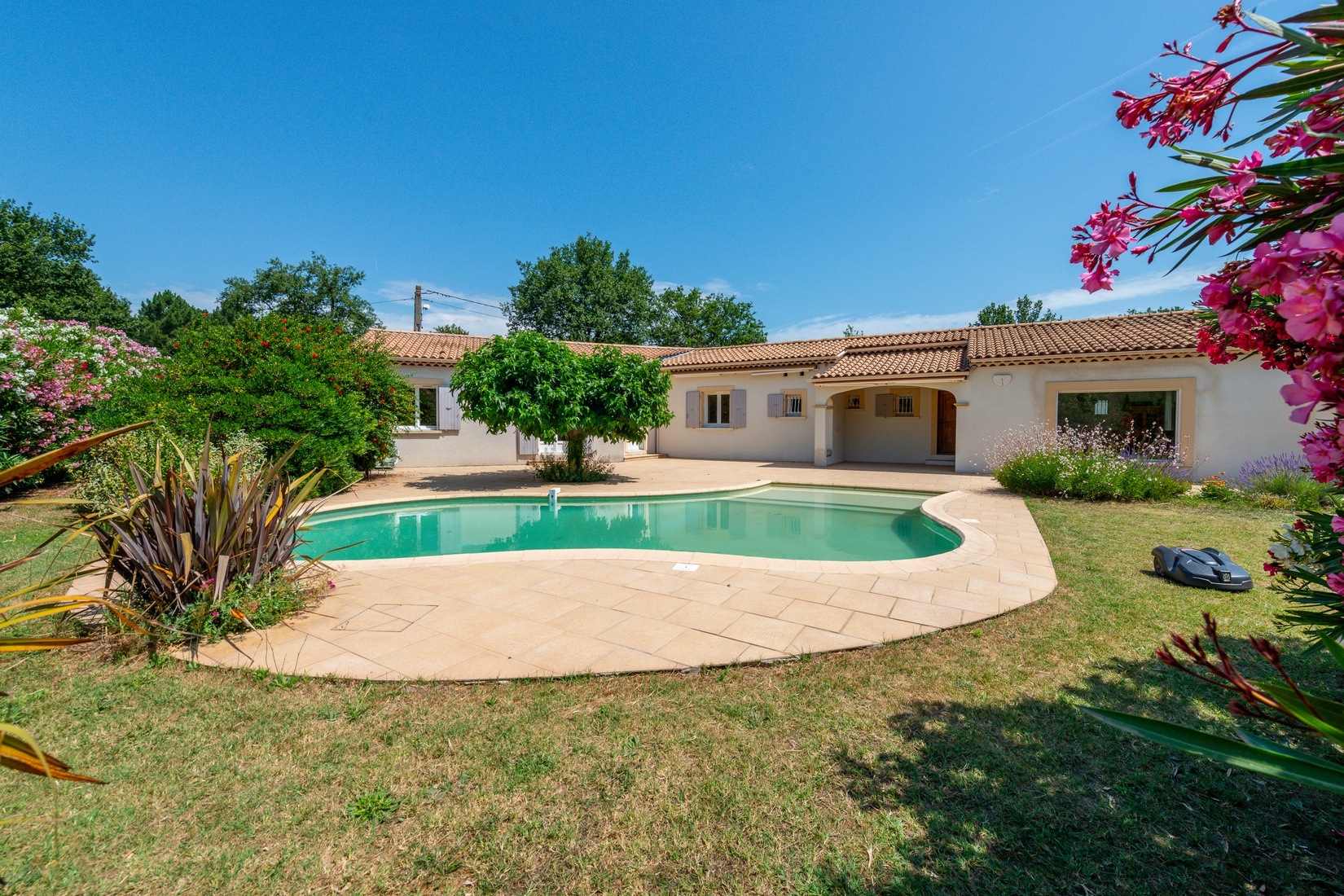 maison 7 pièces - 210m2 à Mornas (84550)