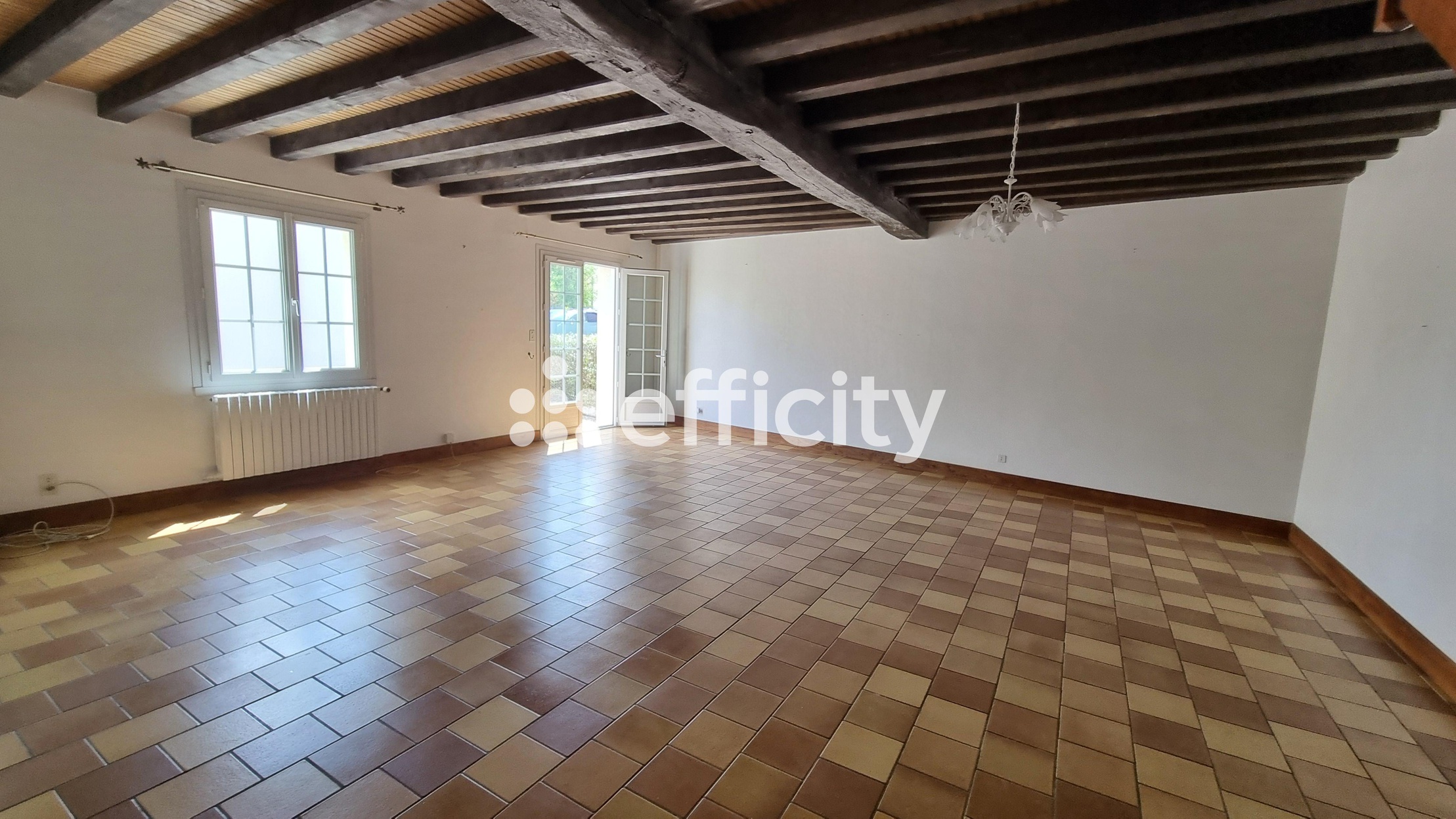 maison 5 pièces - 140m2 à Ruffec (16700)