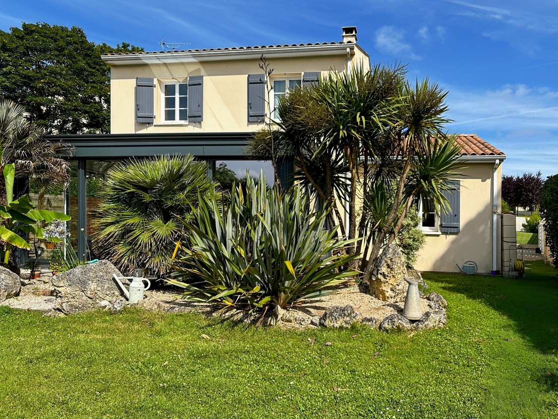 maison 5 pièces - 144m2 à Saintes (17100)
