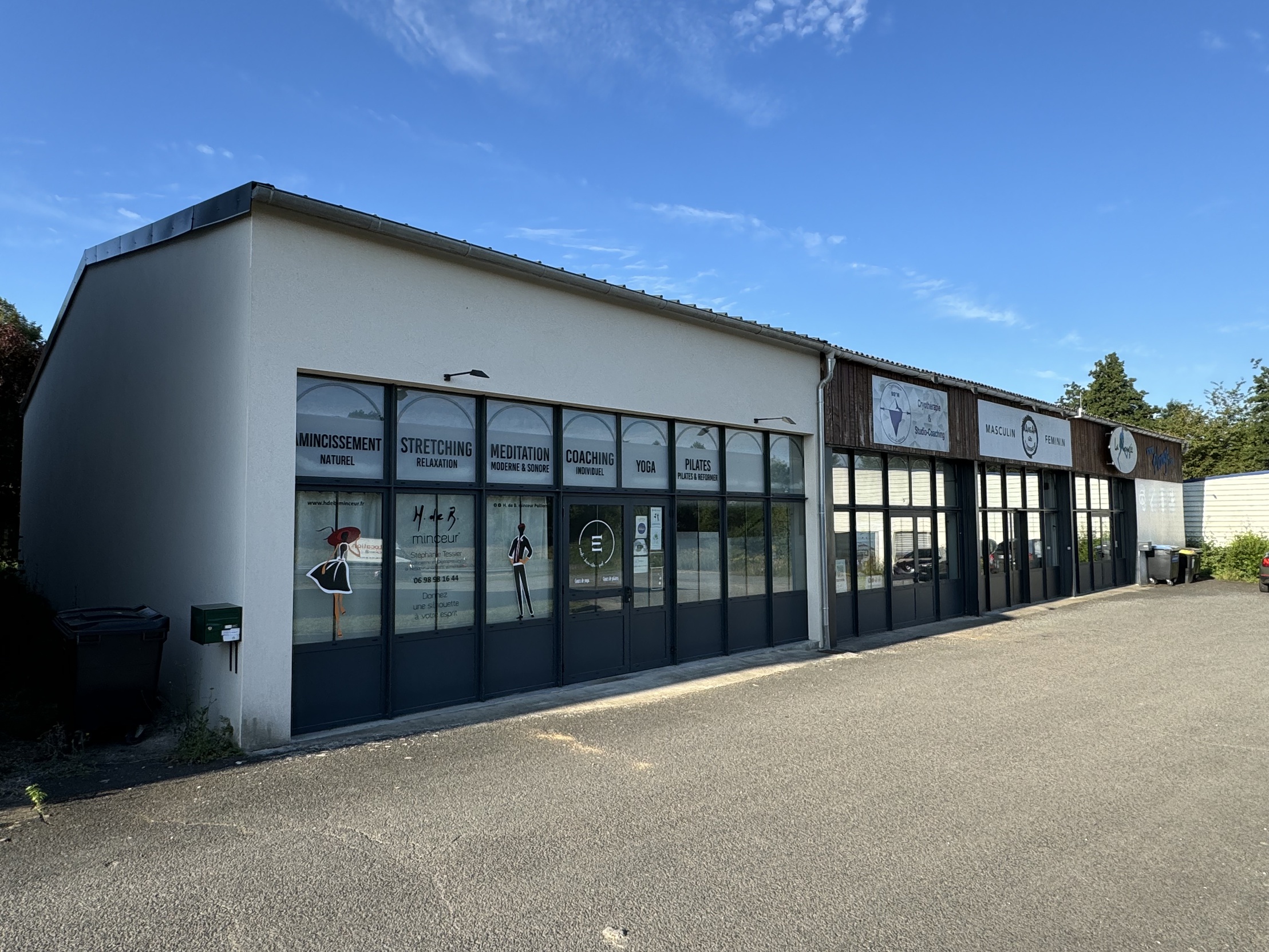 local commercial 5 pièces - 247m2 à Saint-Benoît (86280)