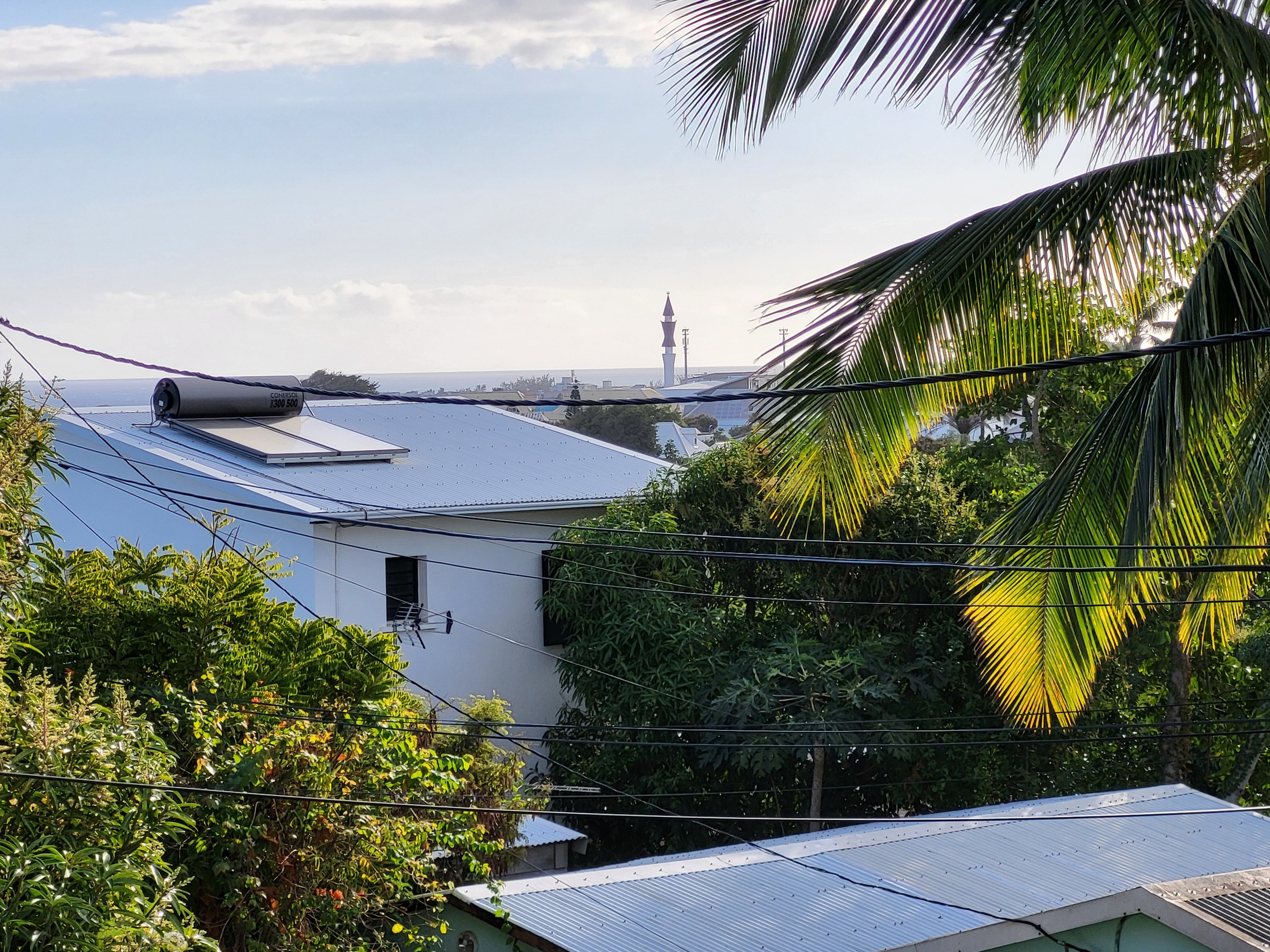 maison 10 pièces - 200m2 à Saint-Pierre (97410)