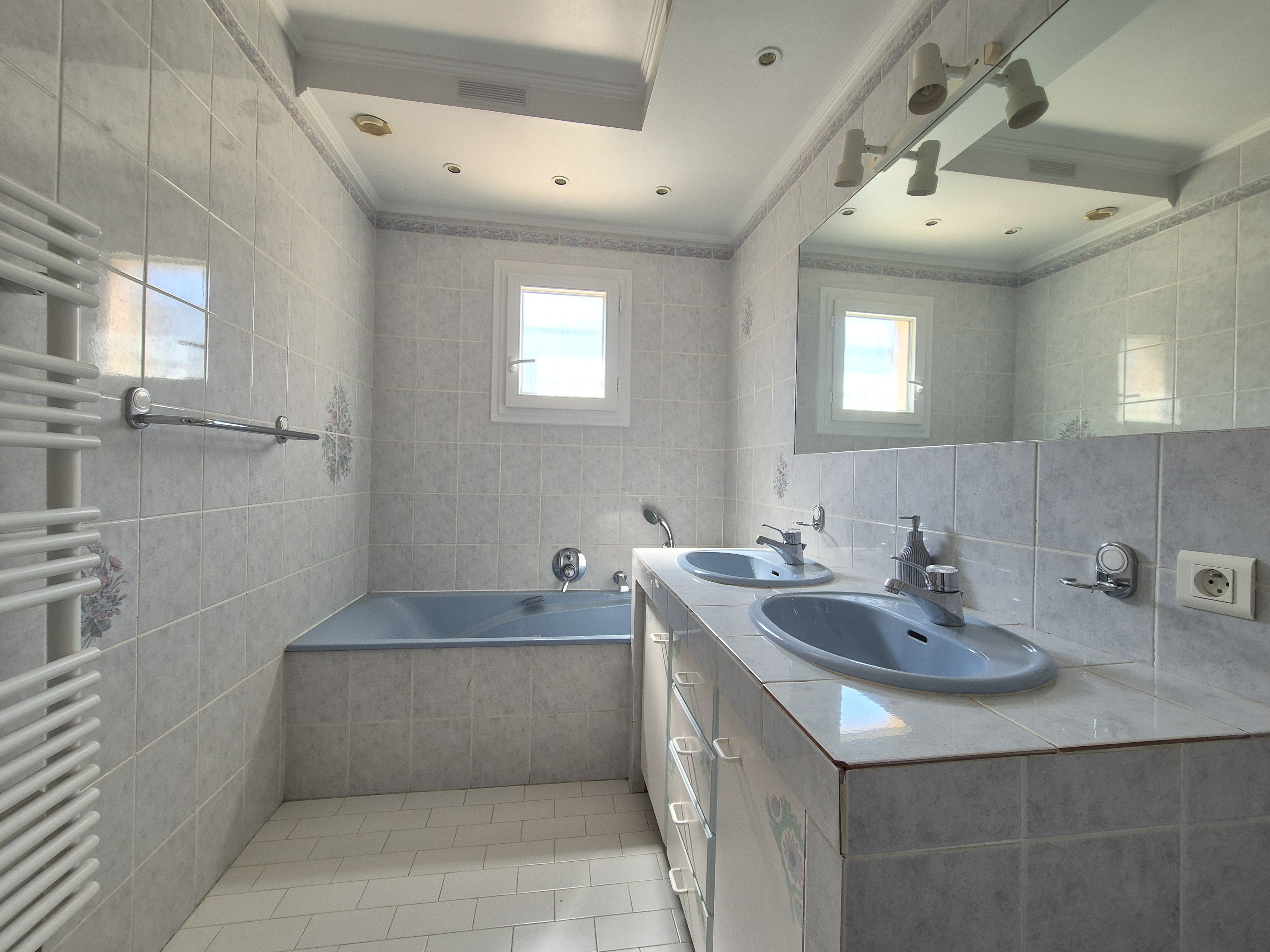 Achat immobilier Maison 7 pièces  141m2 à Vence (06140) - Photo n°11