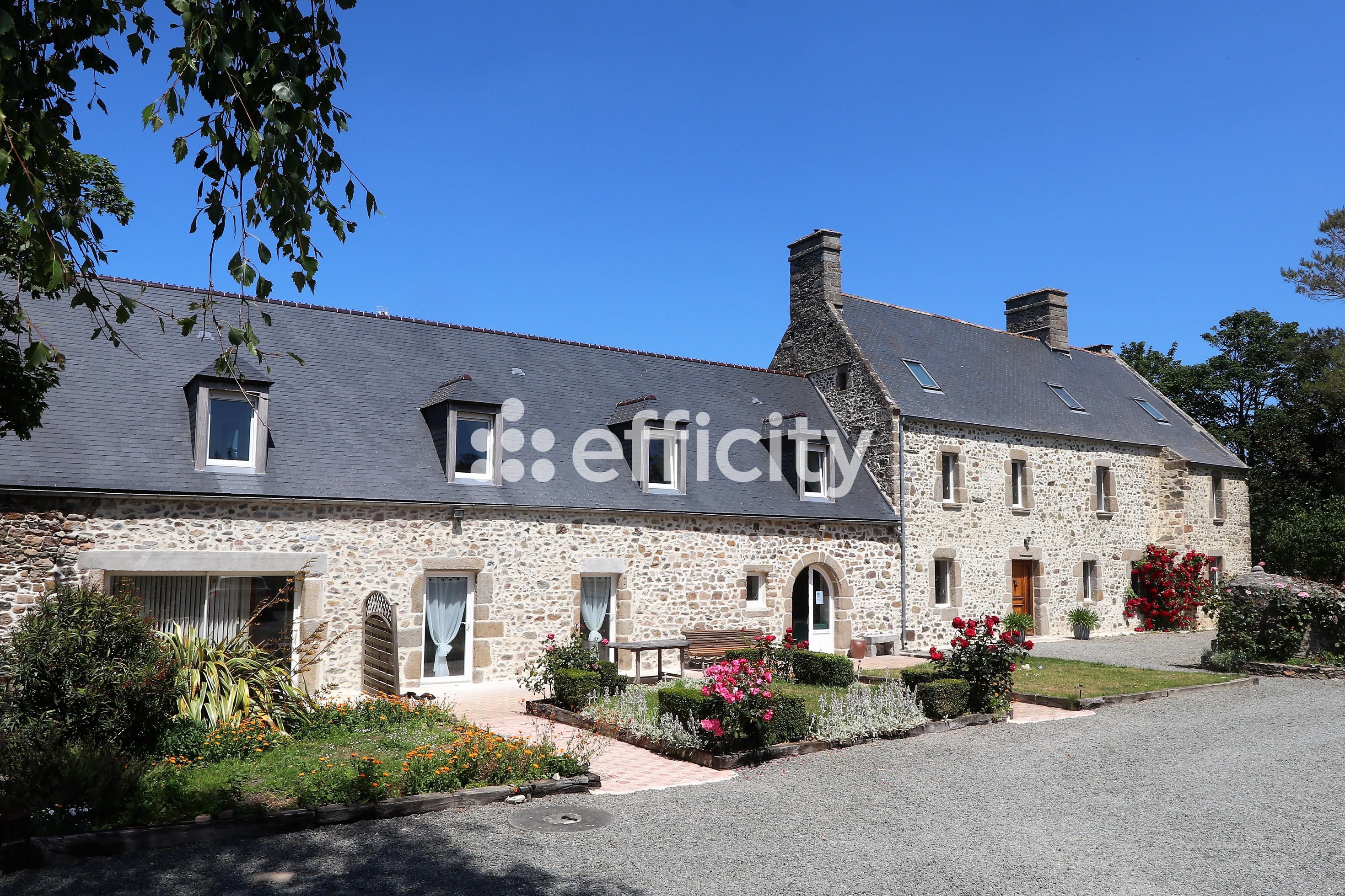 Achat immobilier Maison 21 pièces  450m2 à Blainville-sur-Mer (50560) - Photo n°1