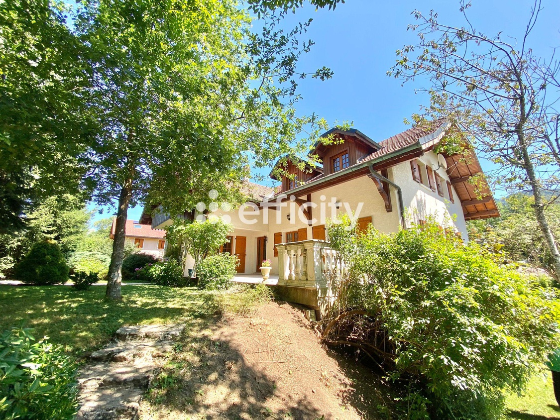 maison 8 pièces - 244m2 à Burdignin (74420)