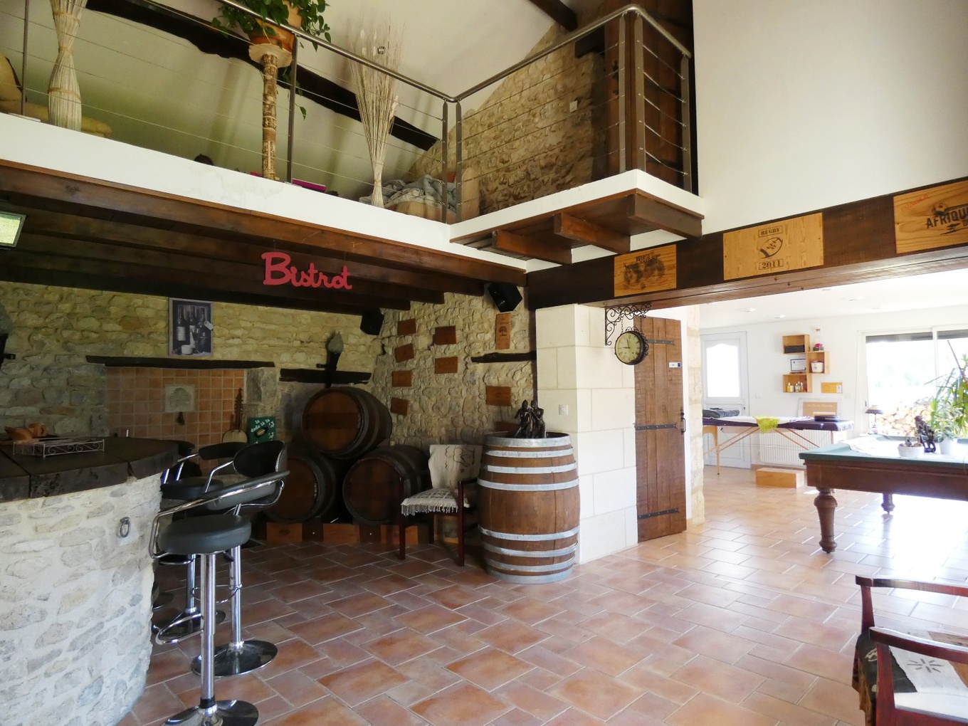 Achat immobilier Maison 7 pièces  300m2 à Cartelègue (33390) - Photo n°6