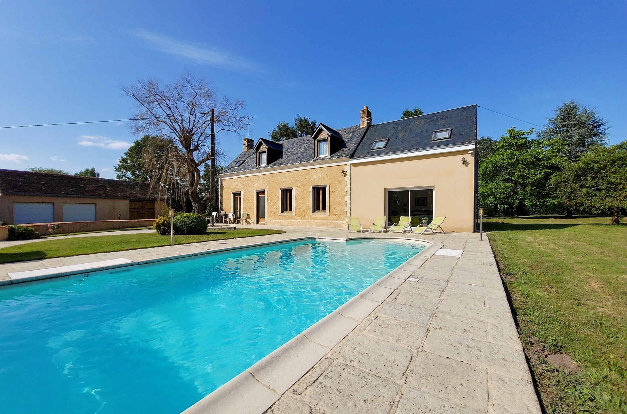 maison 7 pièces - 203m2 à Mezeray (72270)