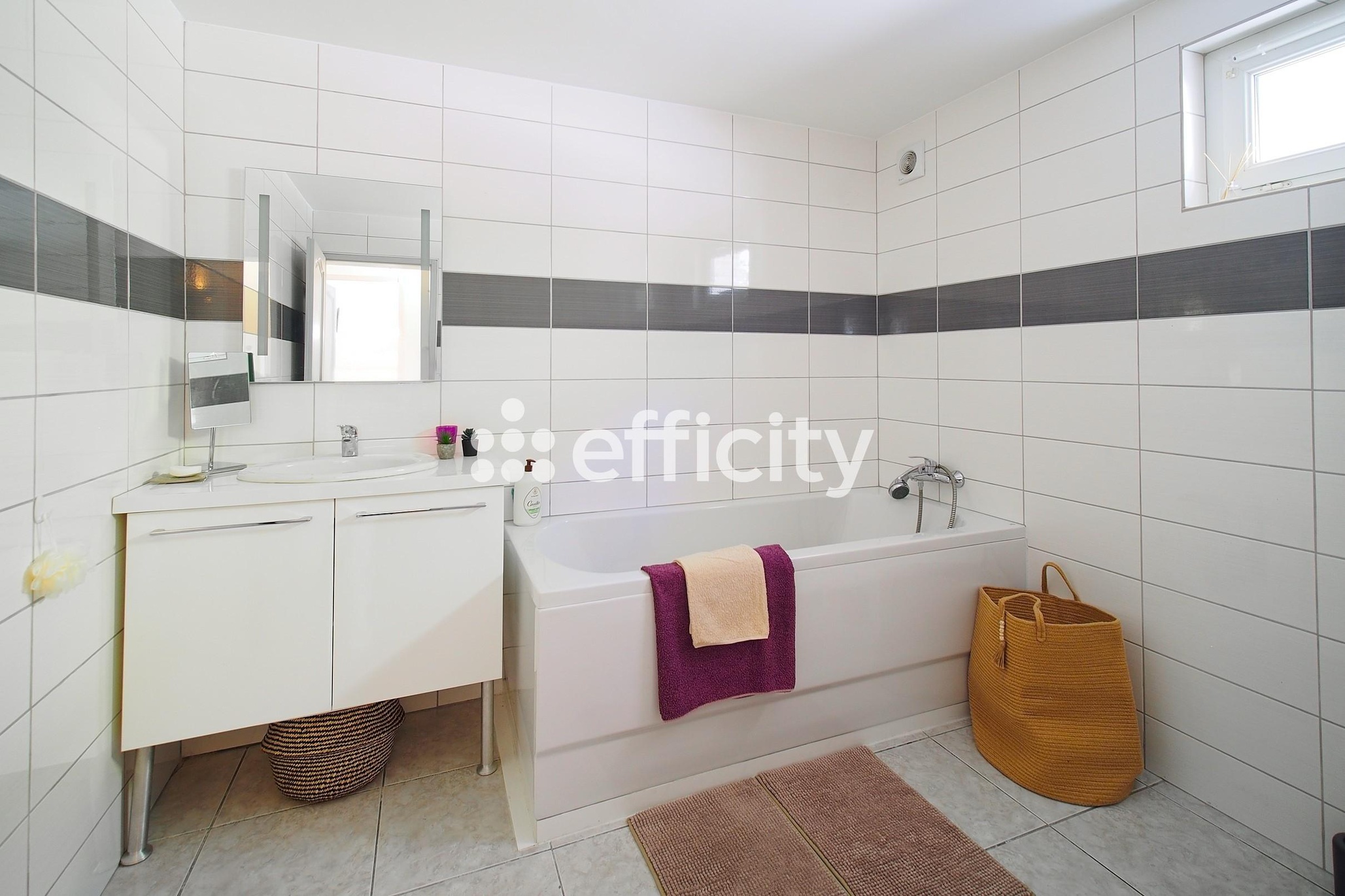 Achat immobilier Maison 7 pièces  197m2 à Cadolive (13950) - Photo n°15