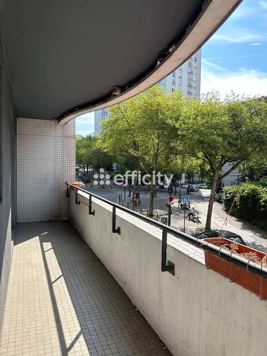 appartement 3 pièces - 65m2 à Paris (75020)