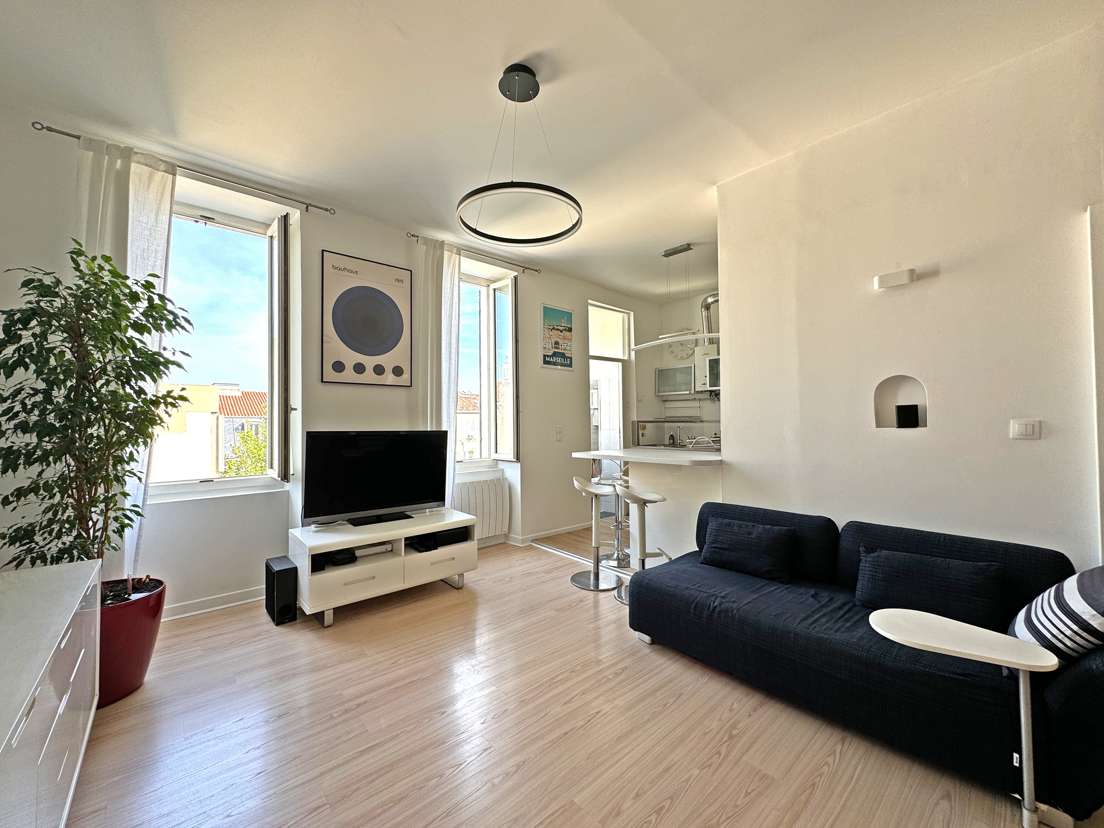 appartement 3 pièces - 70m2 à Marseille (13006)
