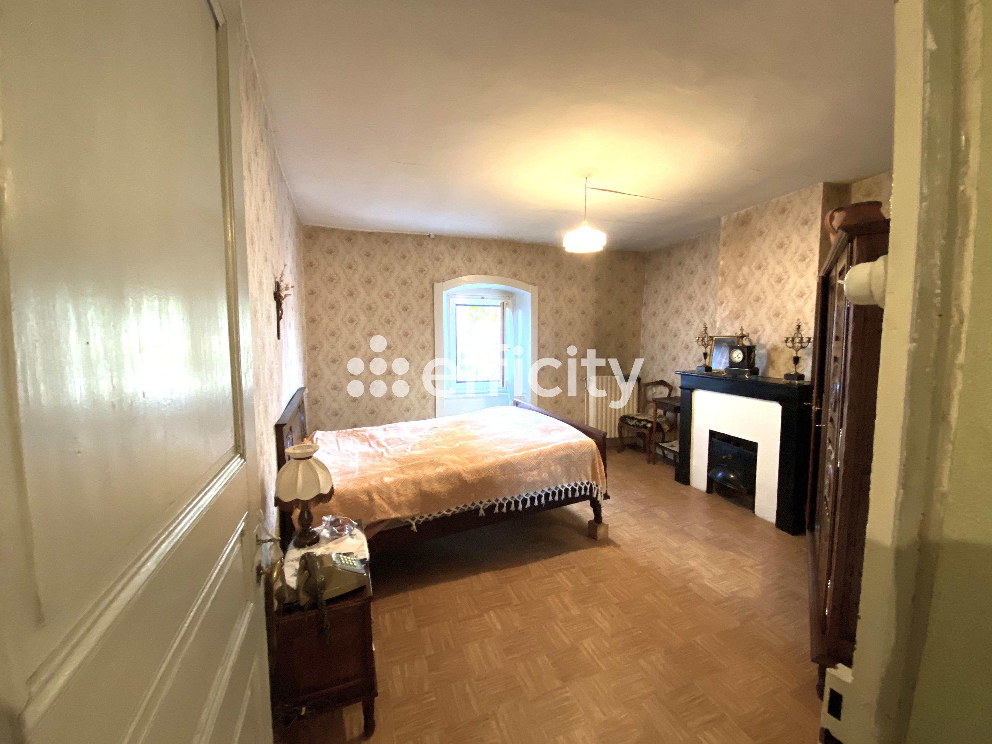 Achat immobilier Maison 12 pièces  270m2 à Saint-Maurice-de-Lignon (43200) - Photo n°7