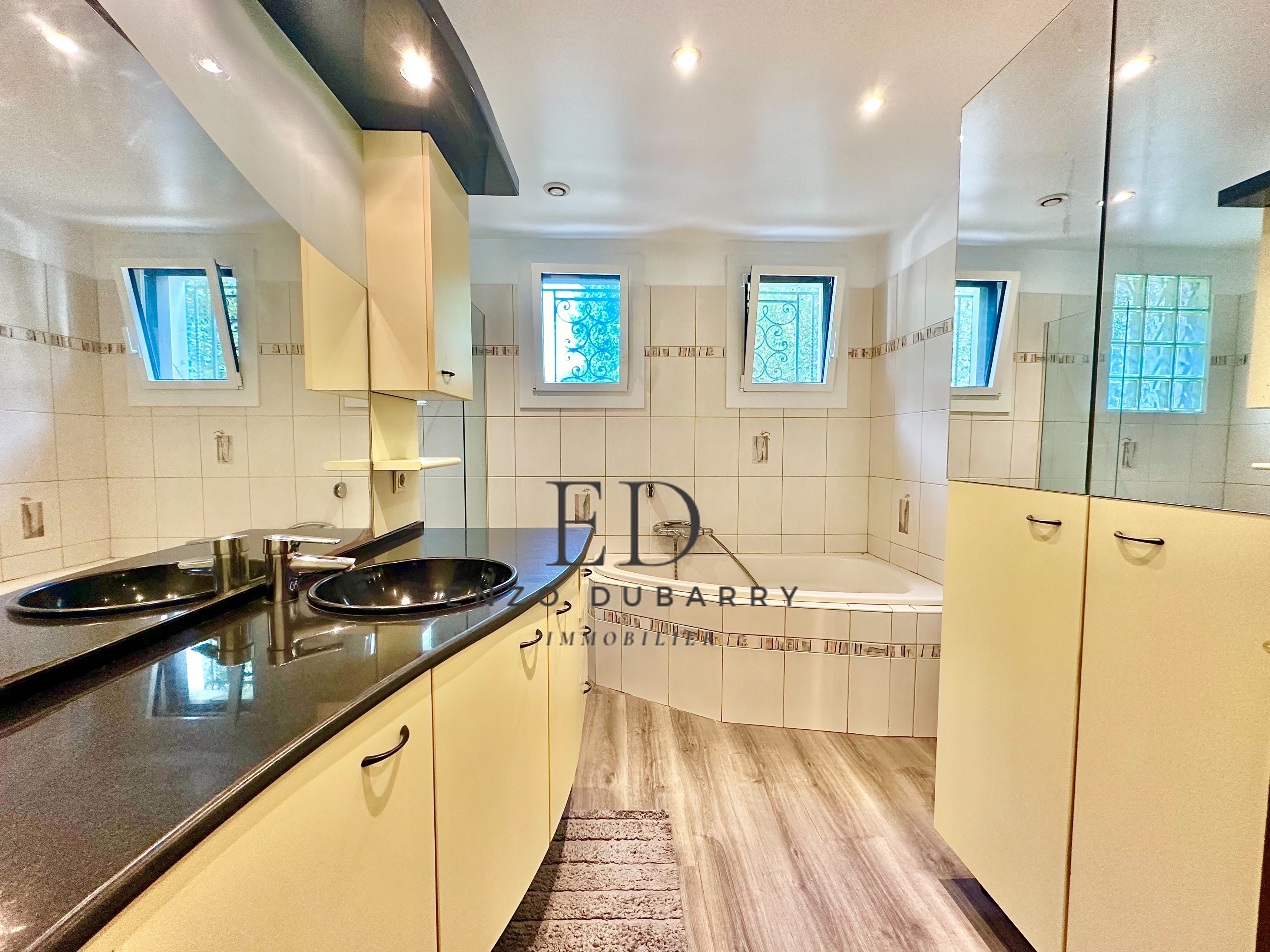 Achat immobilier Maison 7 pièces  185m2 à Saint-Pierre-d'Irube (64990) - Photo n°10