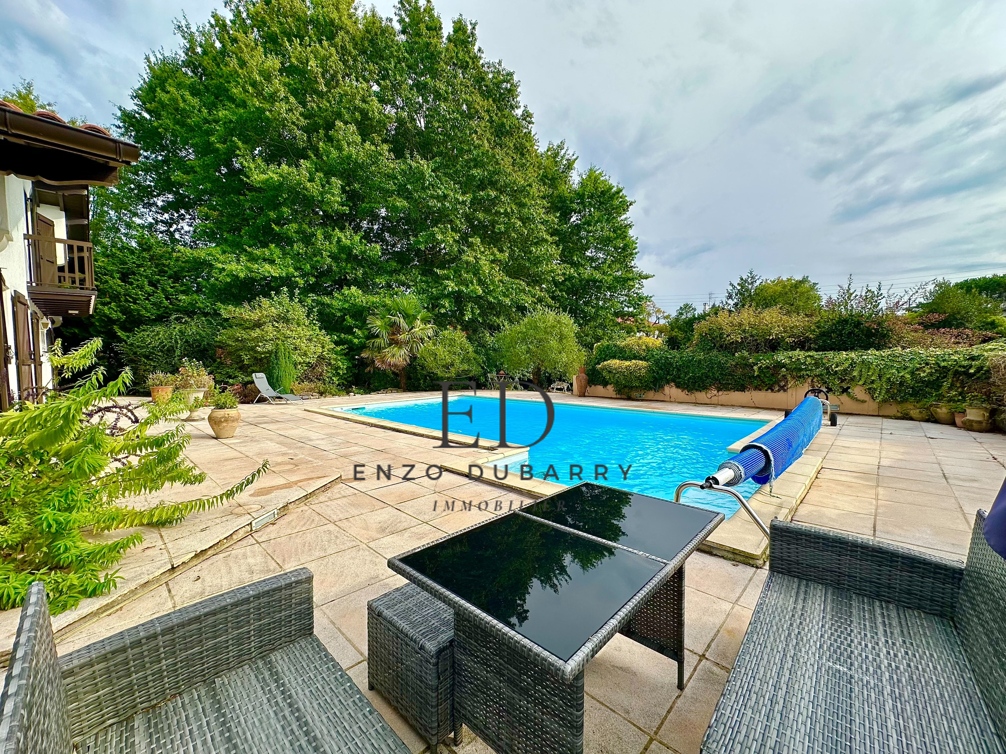 Achat immobilier Maison 7 pièces  185m2 à Saint-Pierre-d'Irube (64990) - Photo n°4