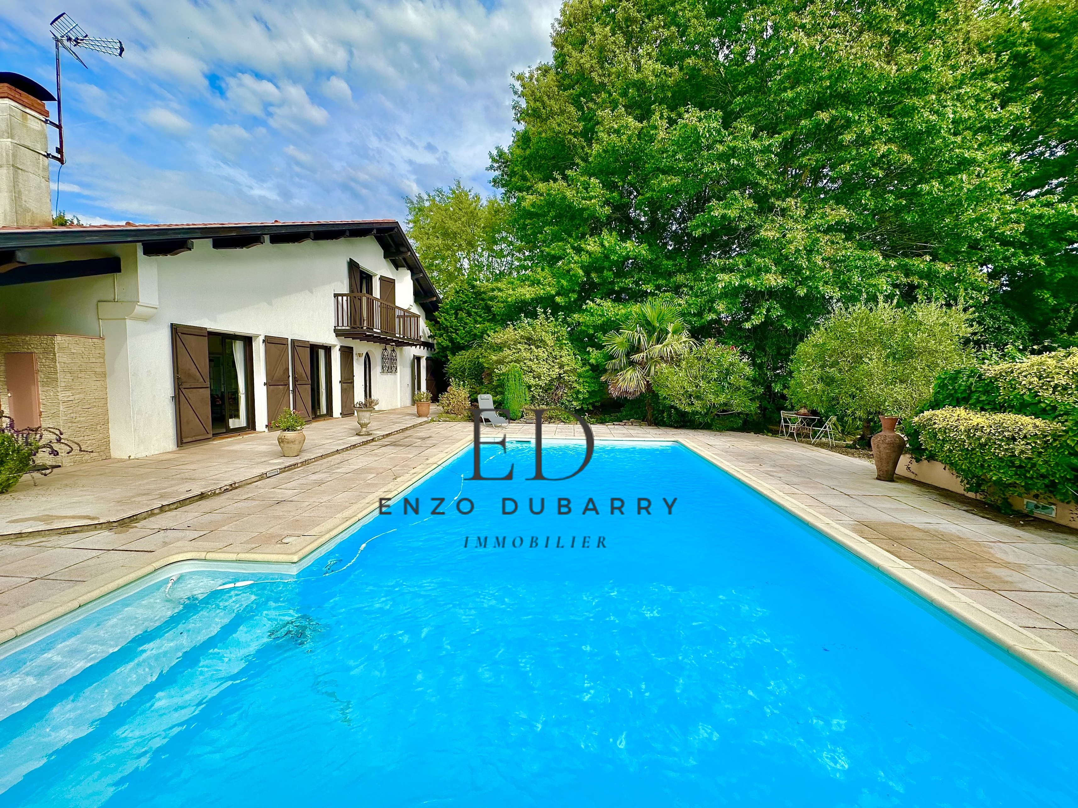 Achat immobilier Maison 7 pièces  185m2 à Saint-Pierre-d'Irube (64990) - Photo n°6