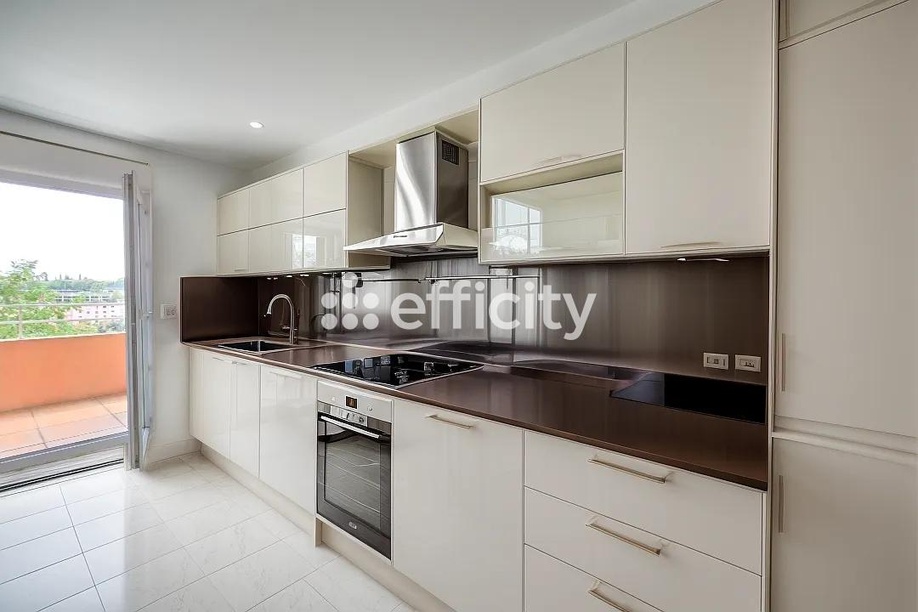 Achat immobilier Appartement 3 pièces  76m2 à Grasse (06130) - Photo n°4