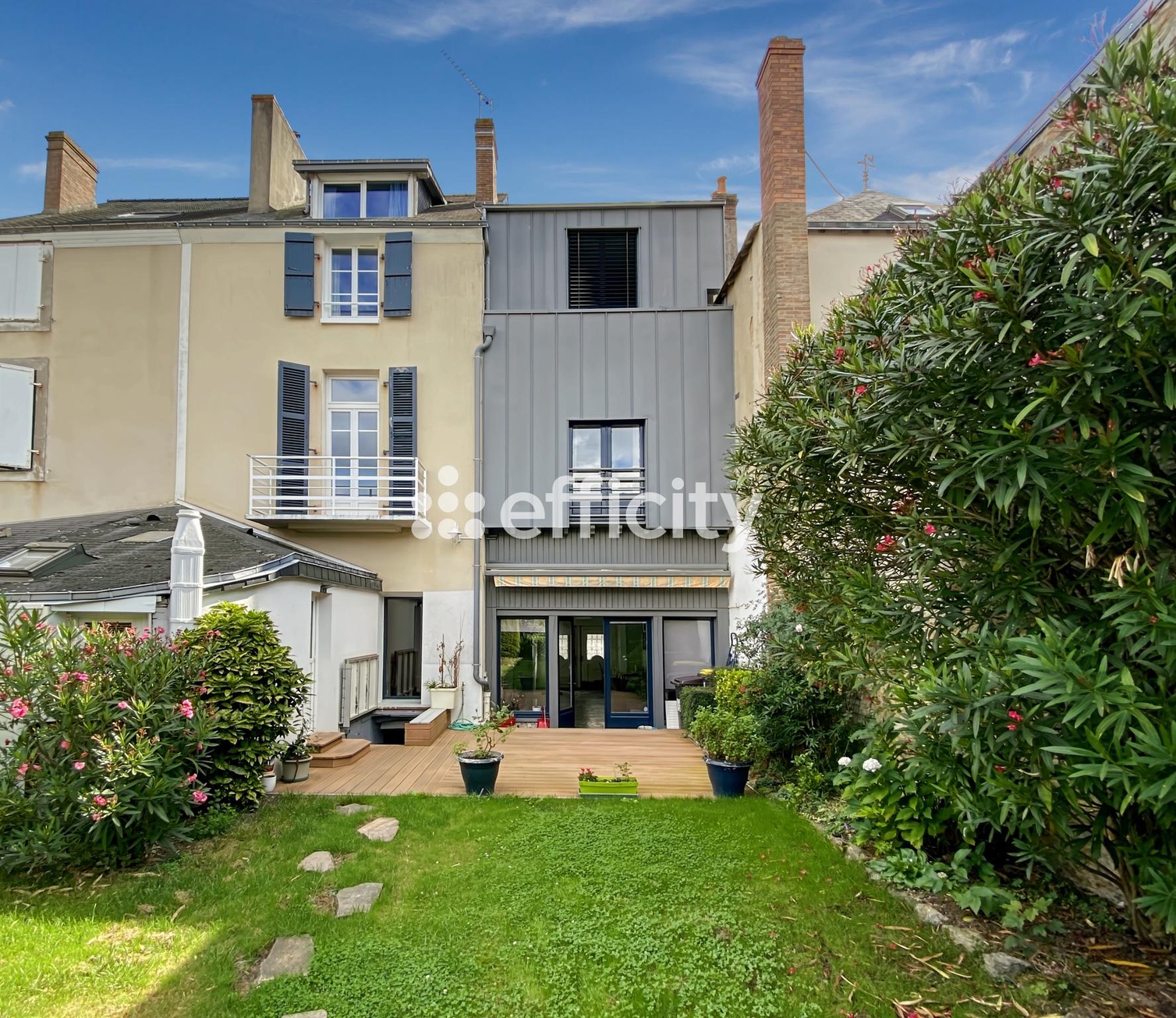 Achat immobilier Maison 9 pièces  223m2 à Laval (53000) - Photo n°5