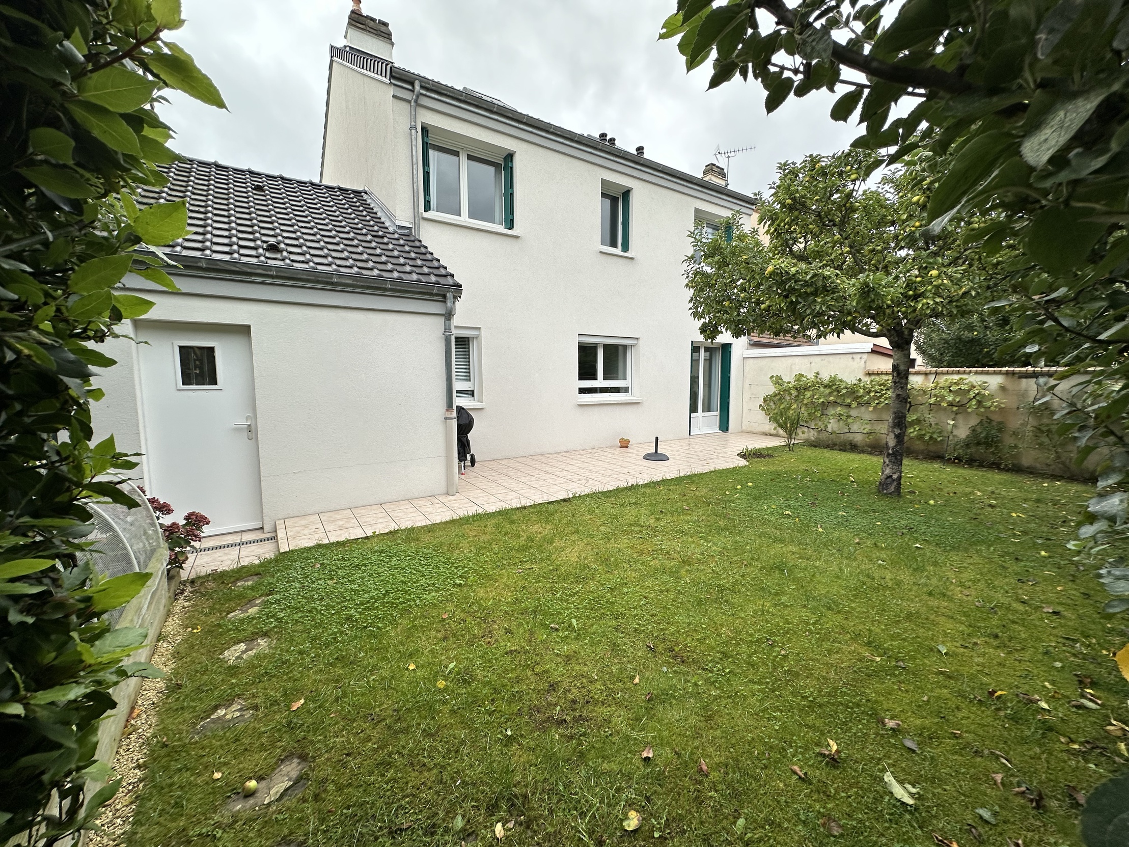 maison 6 pièces - 119m2 à Maurepas (78310)