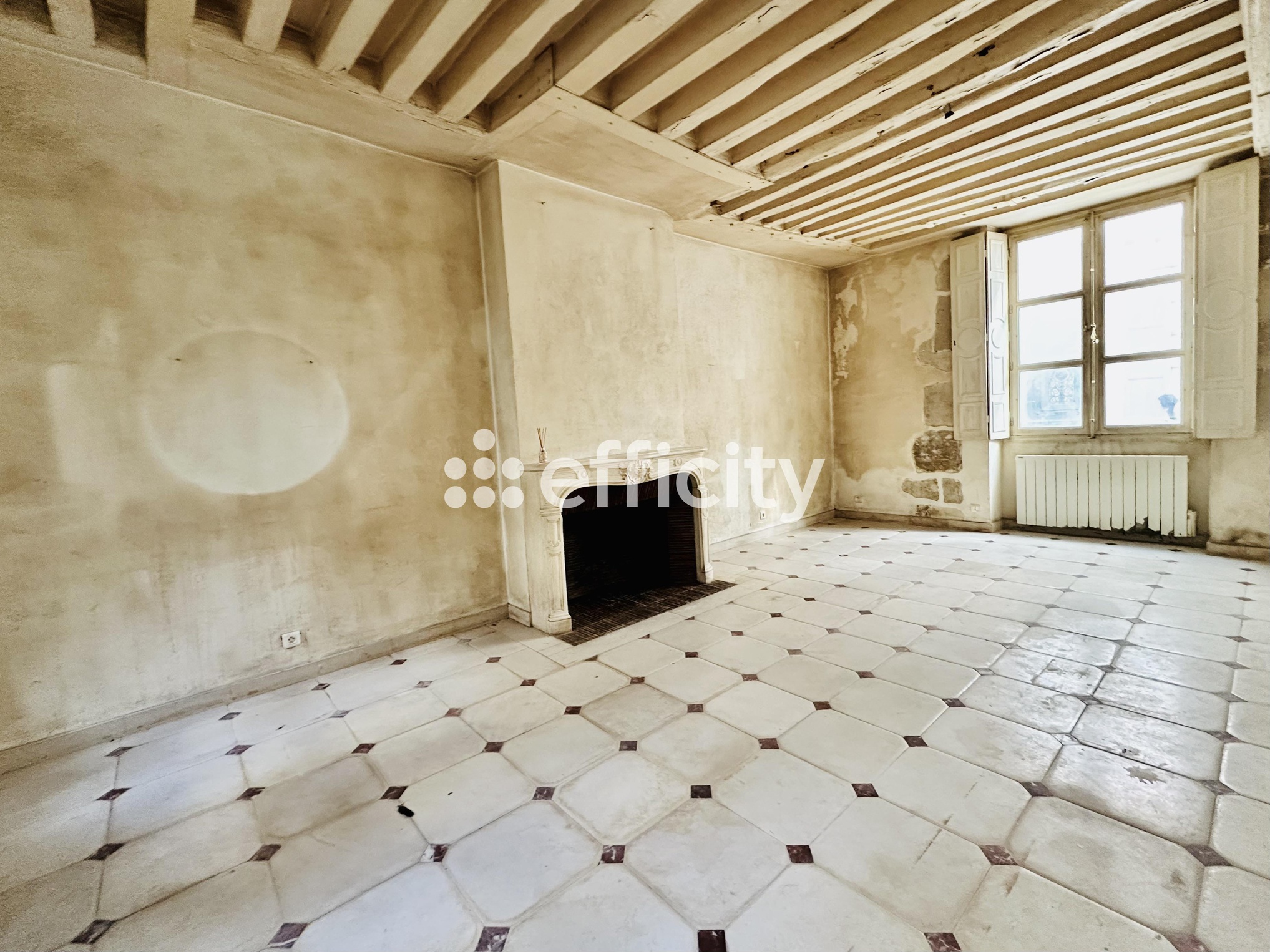 appartement 2 pièces - 66m2 à Paris (75004)