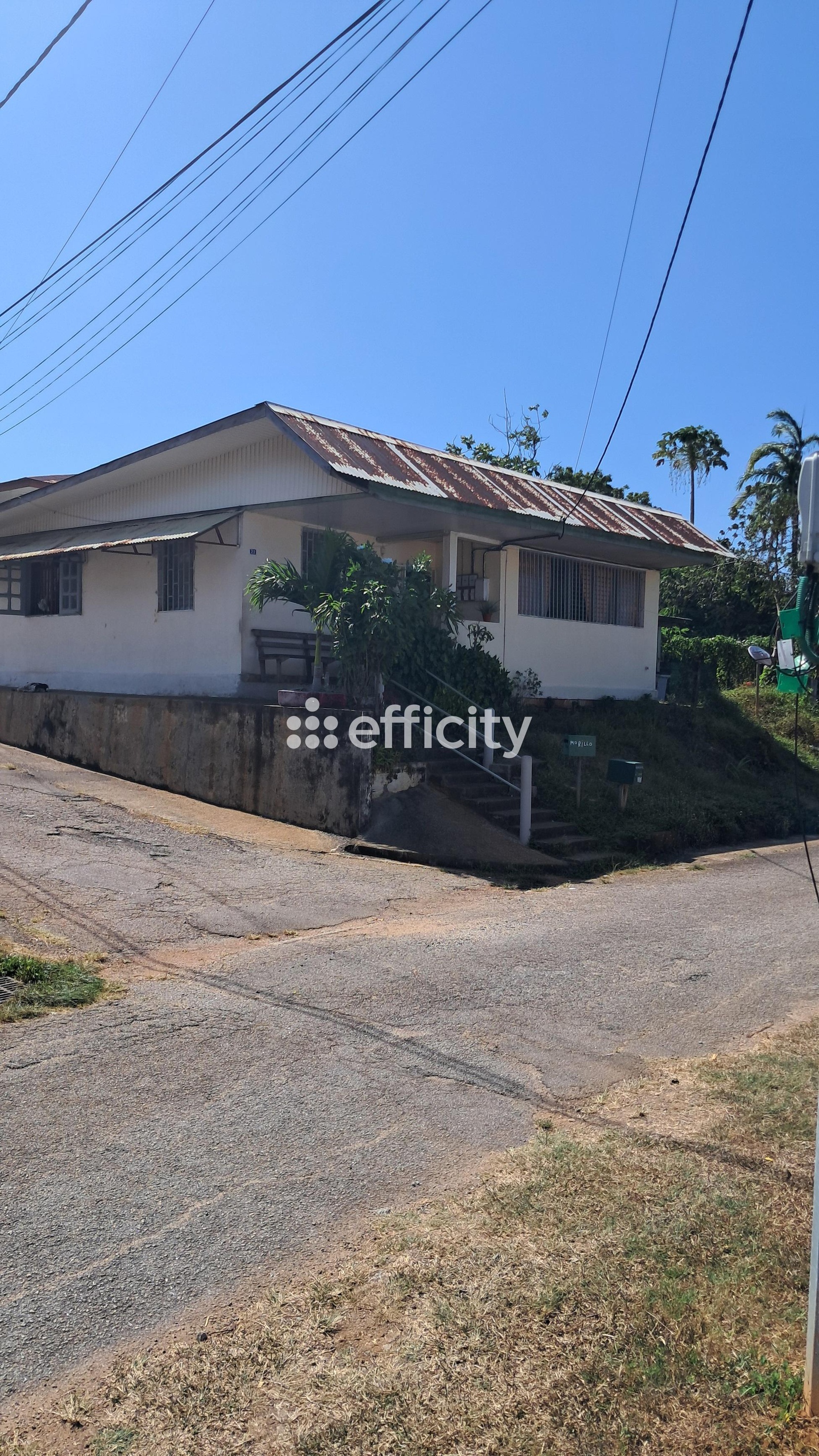 Achat immobilier Maison 8 pièces  114m2 à Remire-Montjoly (97354) - Photo n°1