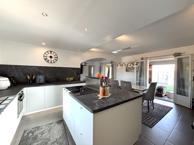 Achat immobilier Maison 5 pièces  114m2 à Pertuis (84120) - Photo n°9