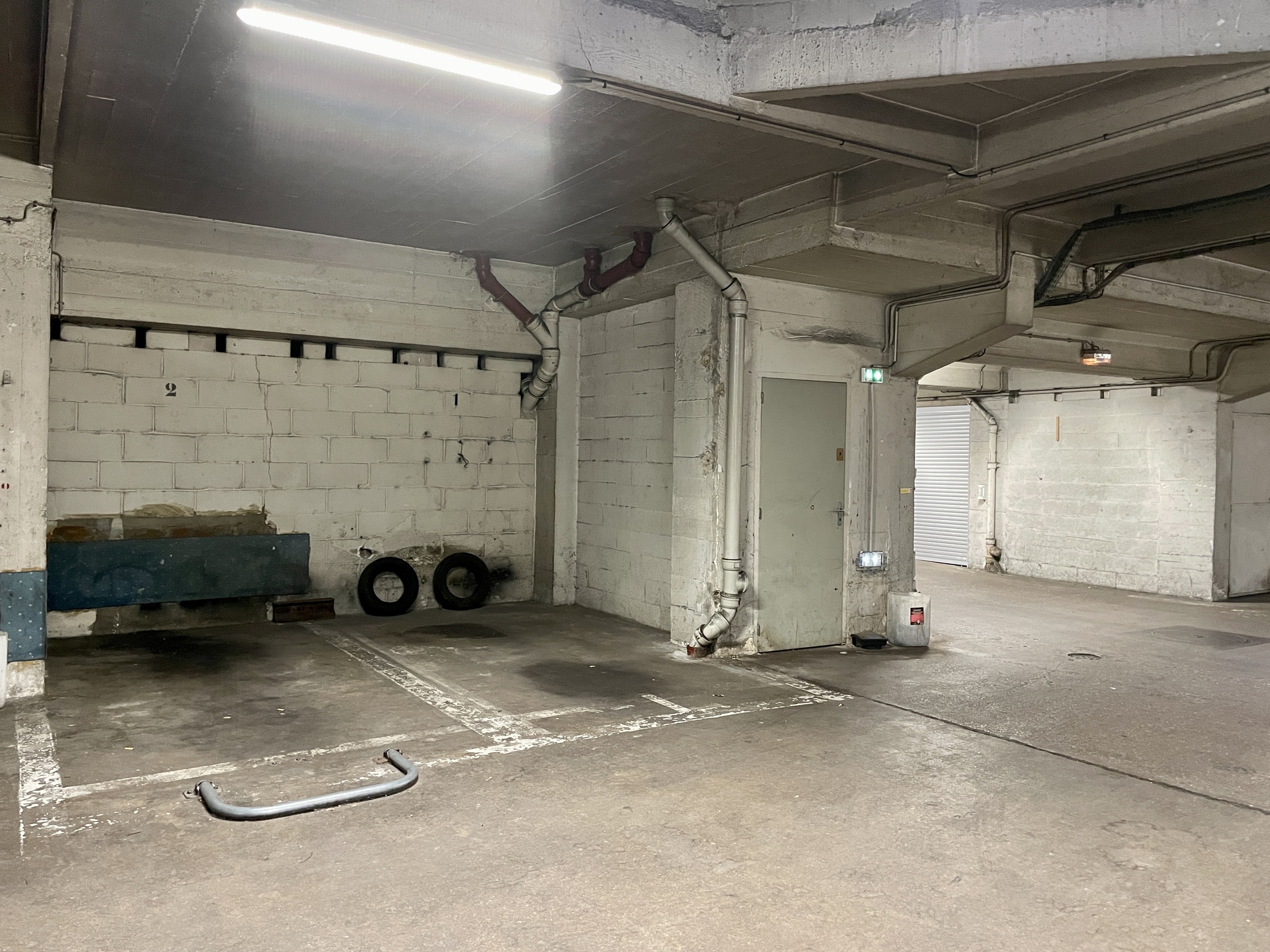 parking  - 8m2 à Paris (75016)
