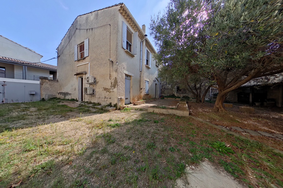 maison 7 pièces - 171m2 à Saint-Gilles (30800)