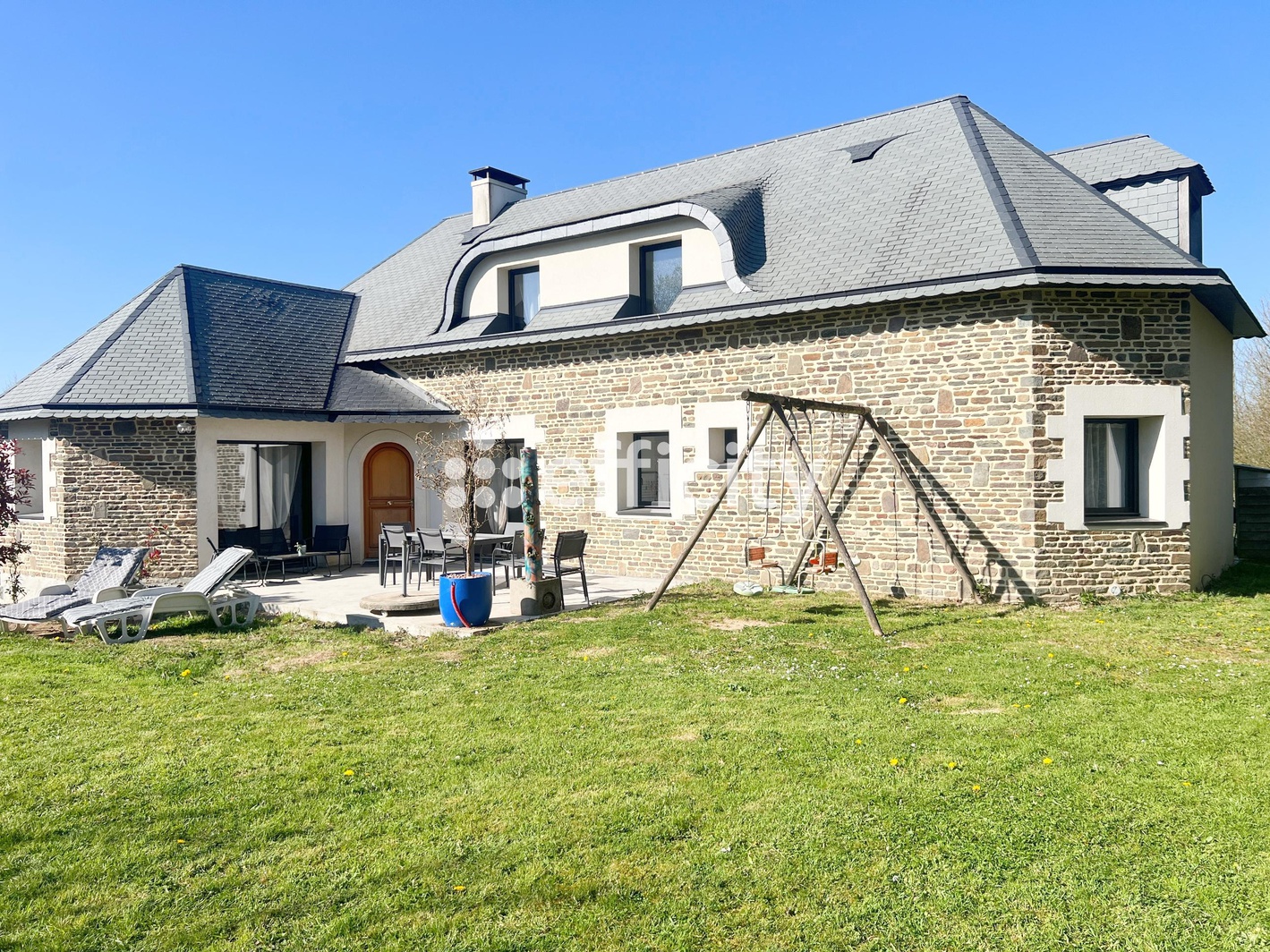 maison 7 pièces - 166m2 à Villedieu-les-Poêles-Rouffigny (50800)