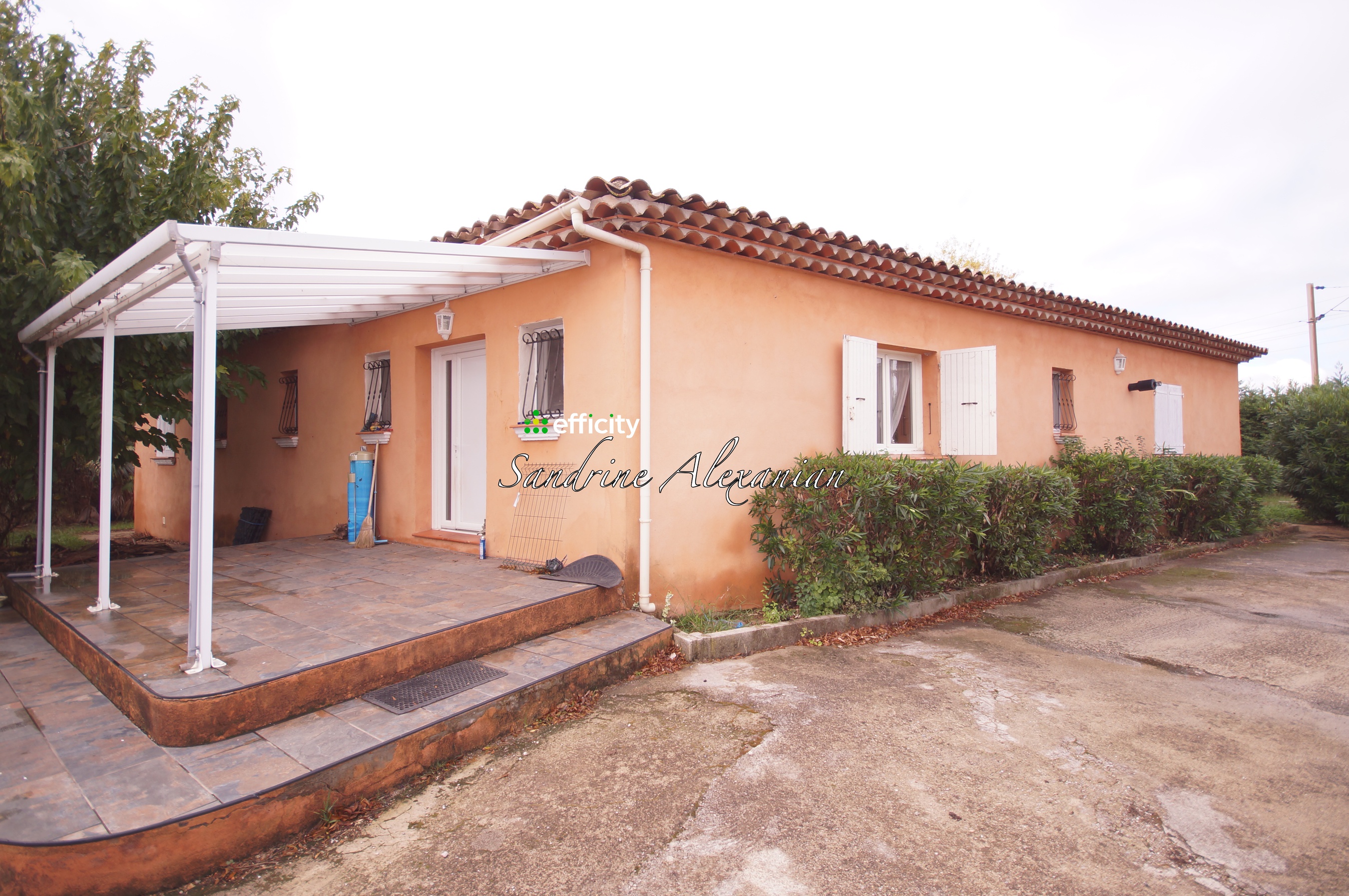 maison 5 pièces - 210m2 à Le Luc (83340)