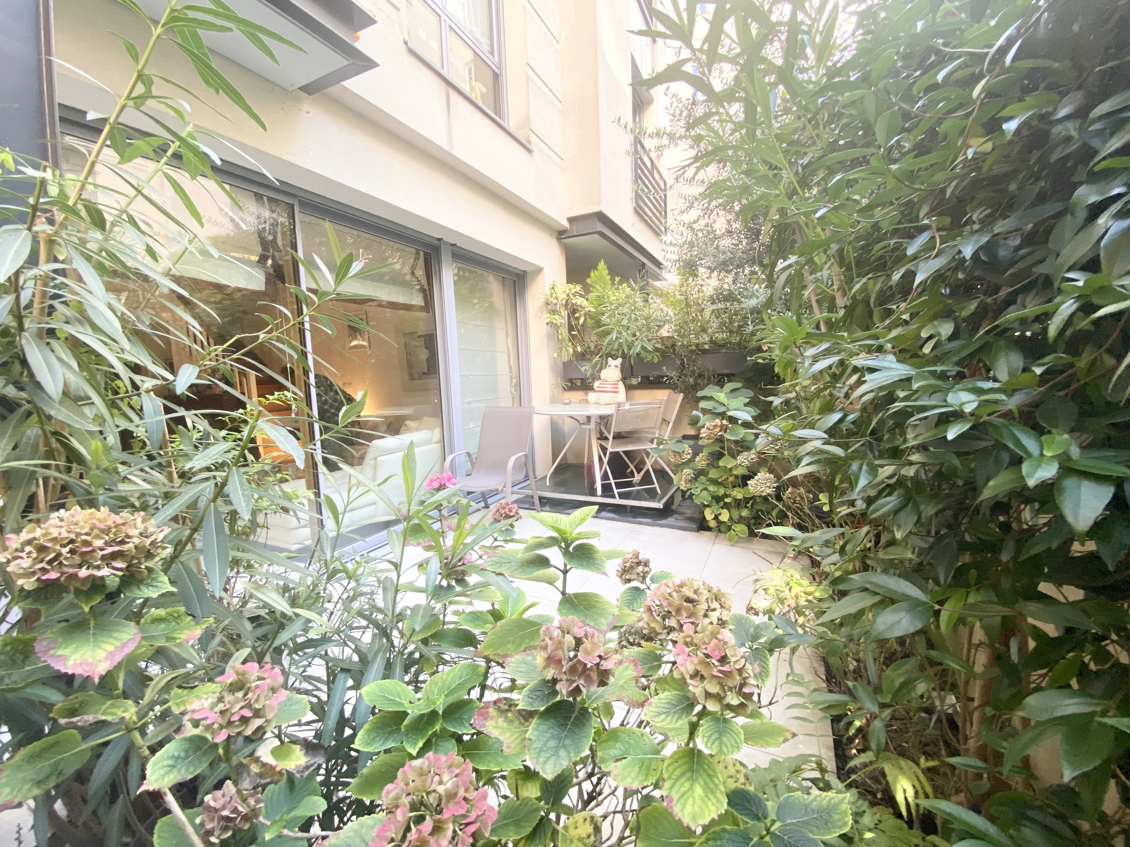 maison 6 pièces - 150m2 à Paris (75020)