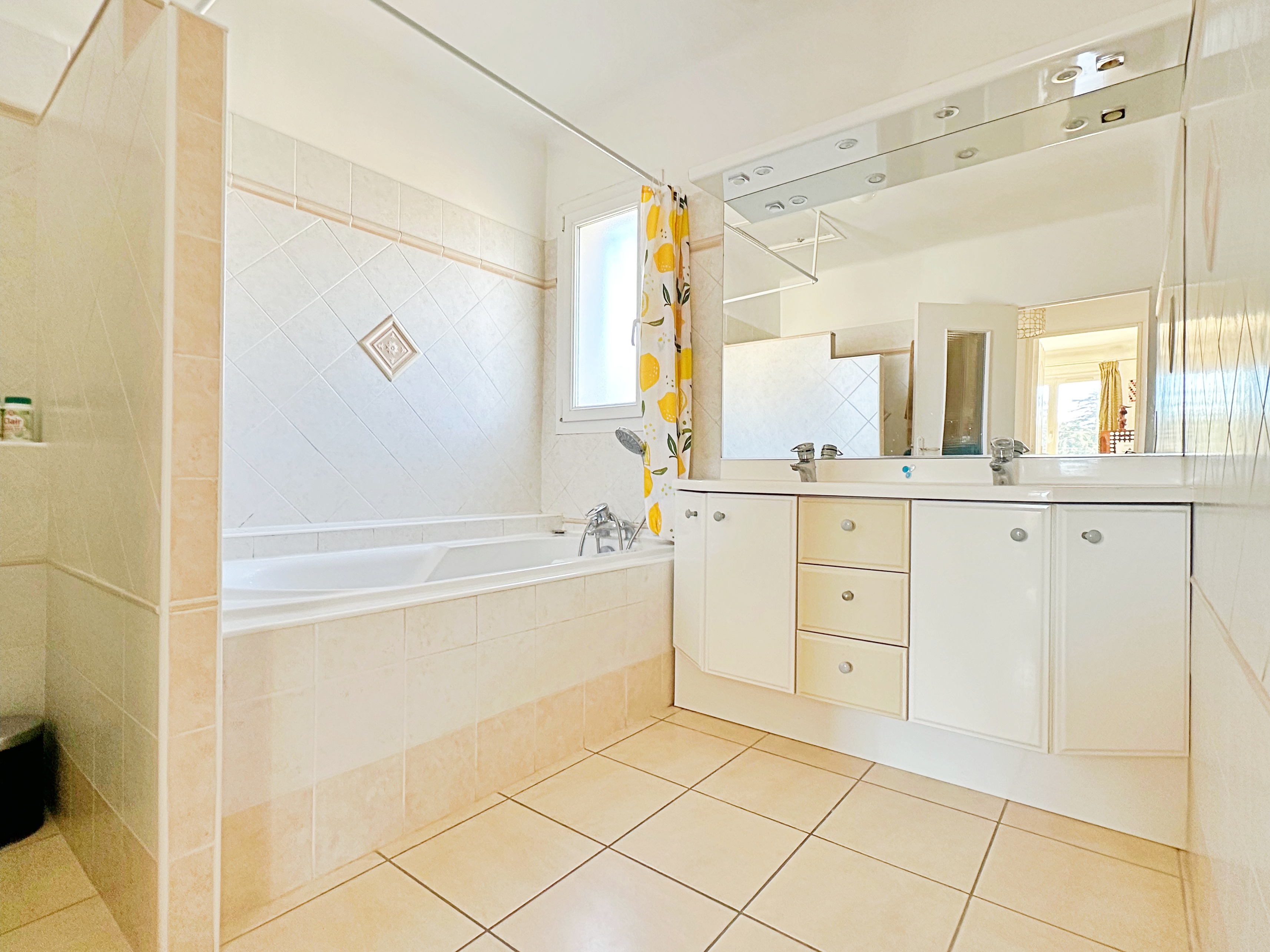Achat immobilier Maison 6 pièces  176m2 à Villeneuve-lès-Avignon (30400) - Photo n°8