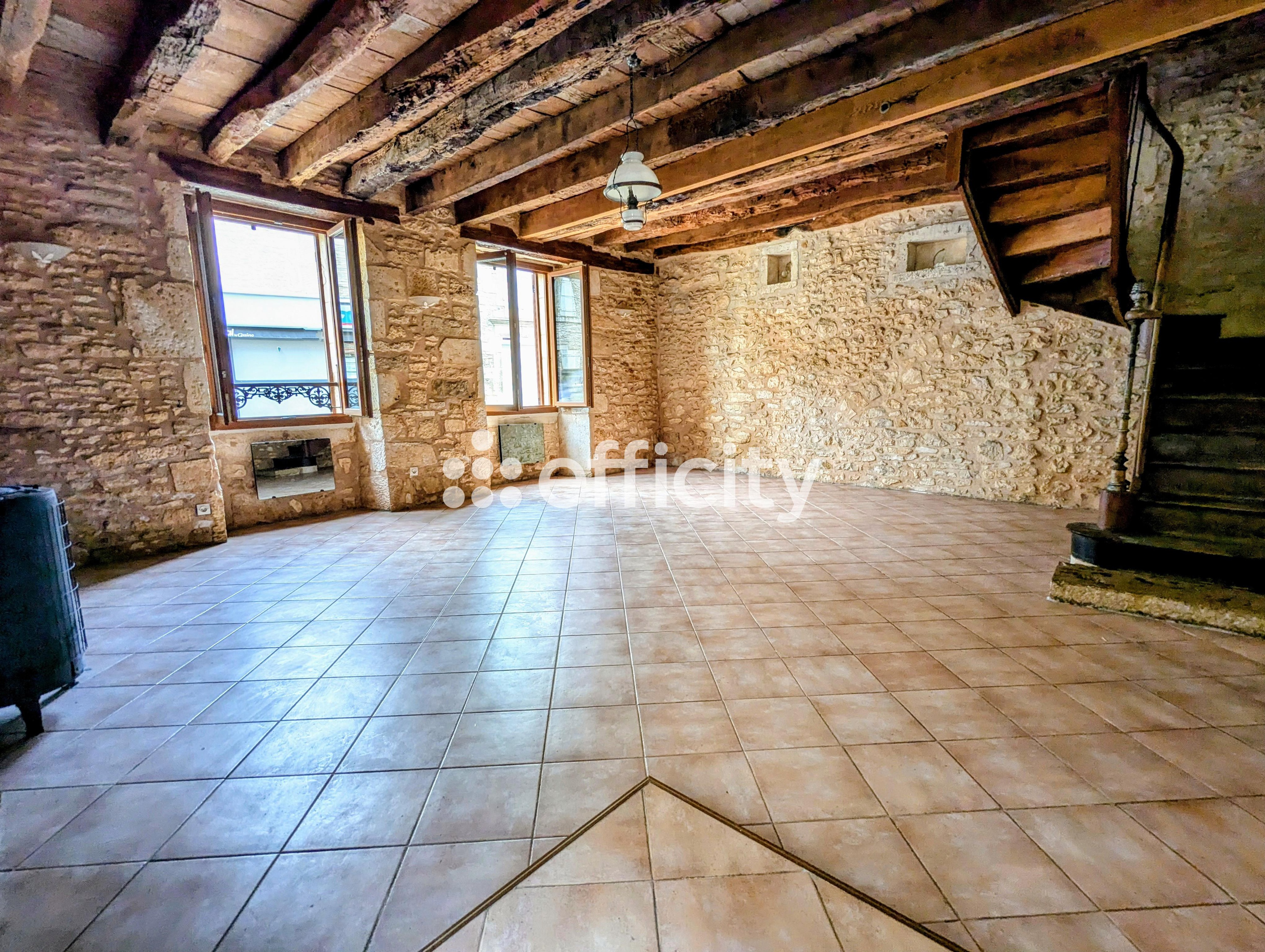 Achat immobilier Maison 6 pièces  170m2 à Savignac-les-Églises (24420) - Photo n°1