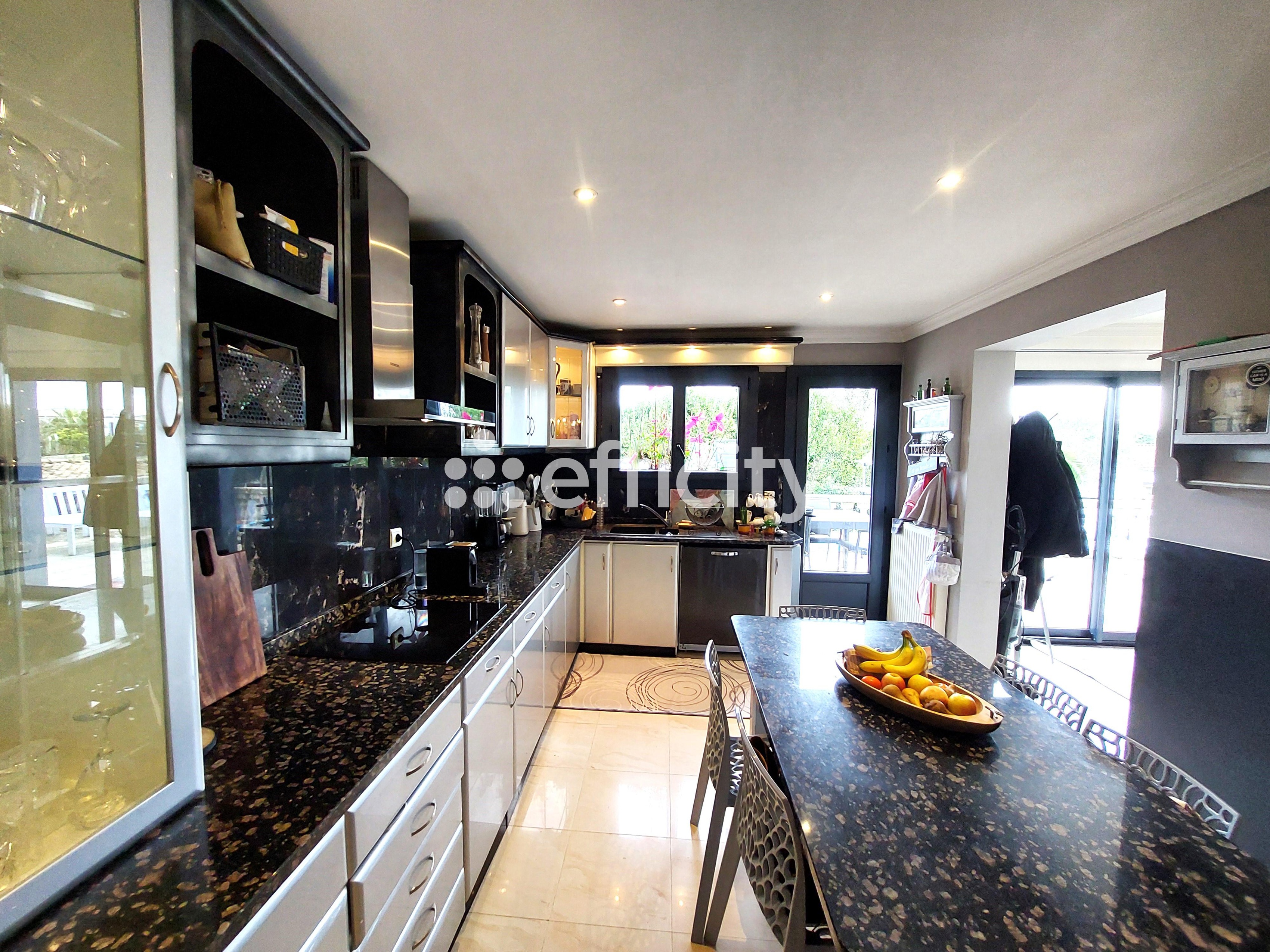 Achat immobilier Maison 7 pièces  200m2 à Bruges (33520) - Photo n°6