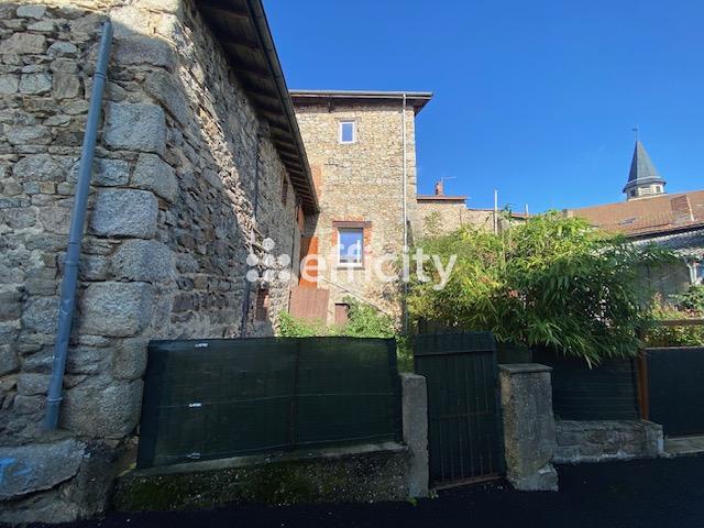 Maison 5 pièces 133 m² · à Laprugne · 133 m² · 65 000 €