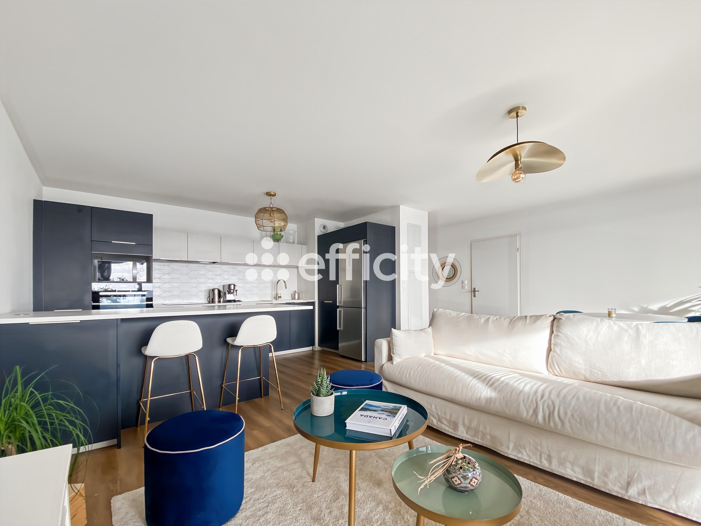 Achat immobilier Appartement 4 pièces  87m2 à Bordeaux (33300) - Photo n°1