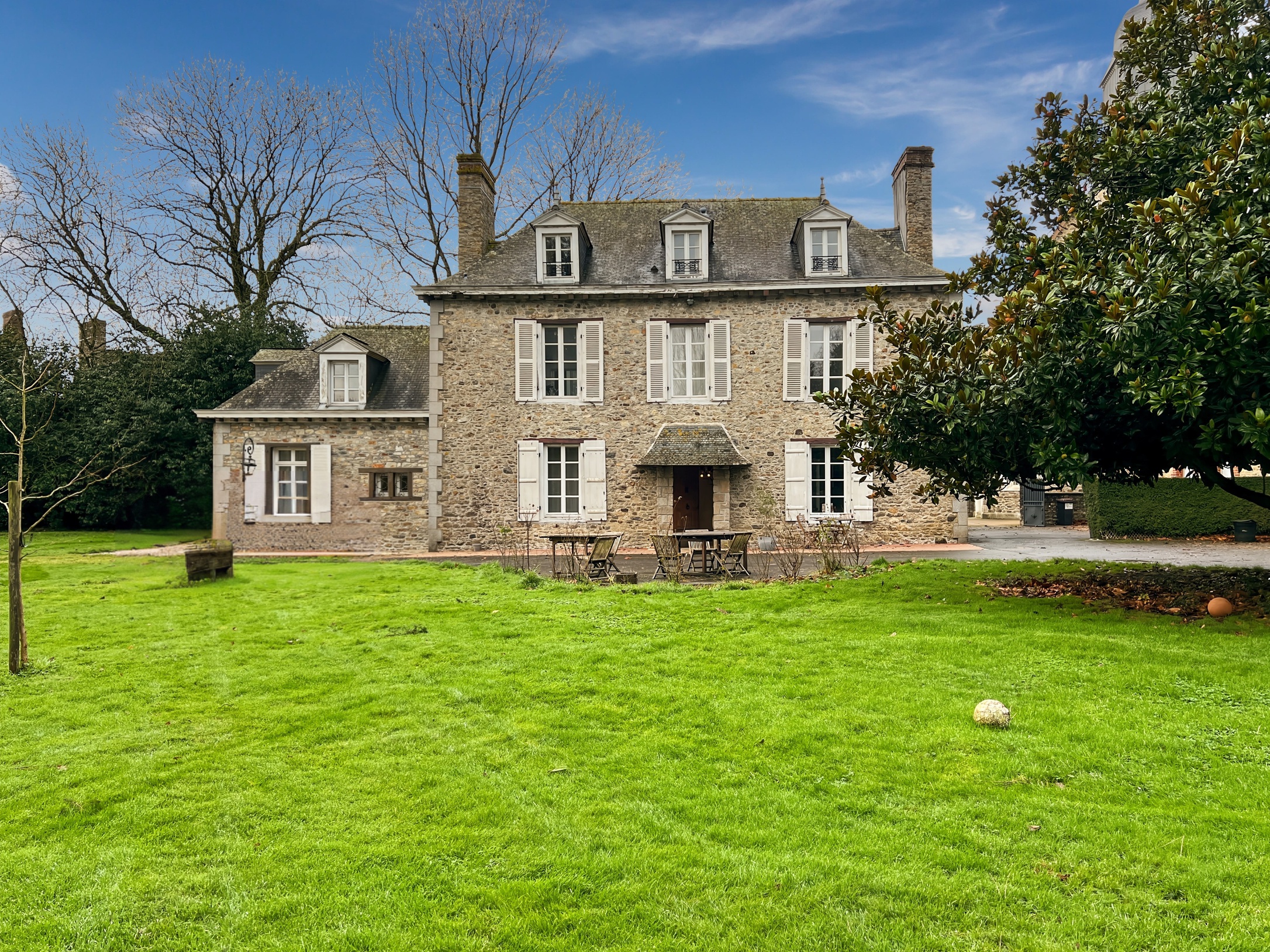 maison 9 pièces - 218m2 à Val-d'Izé (35450)