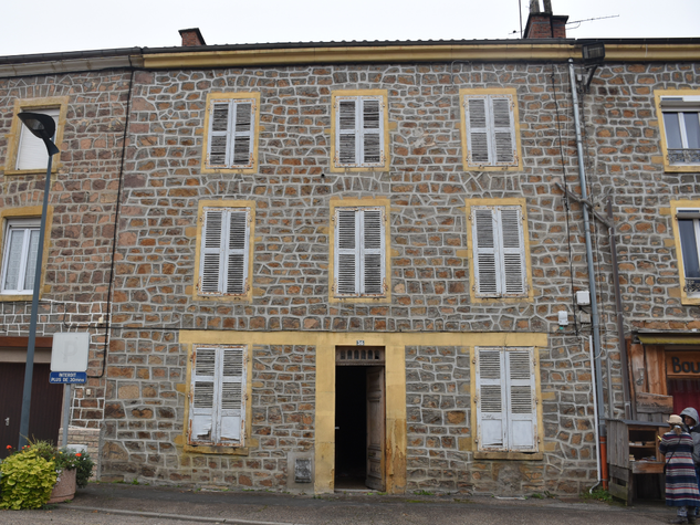 maison 3 pièces - 180m2 à Cours (69240)