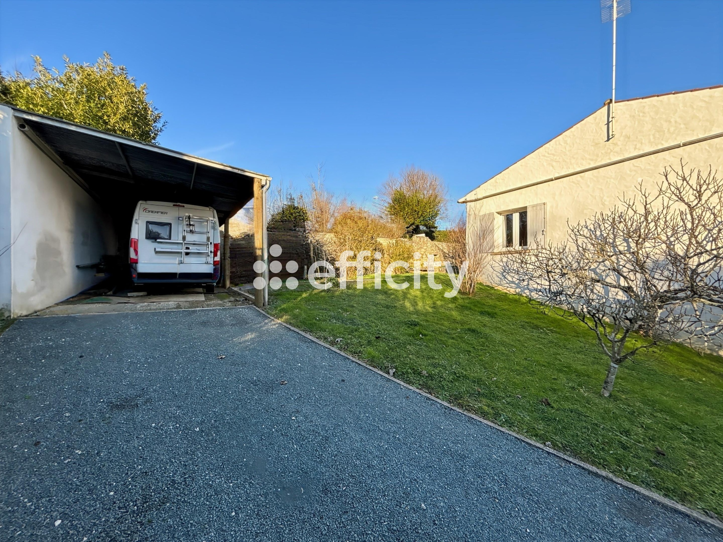 Achat immobilier Maison 5 pièces  130m2 à Saint-Césaire (17770) - Photo n°4