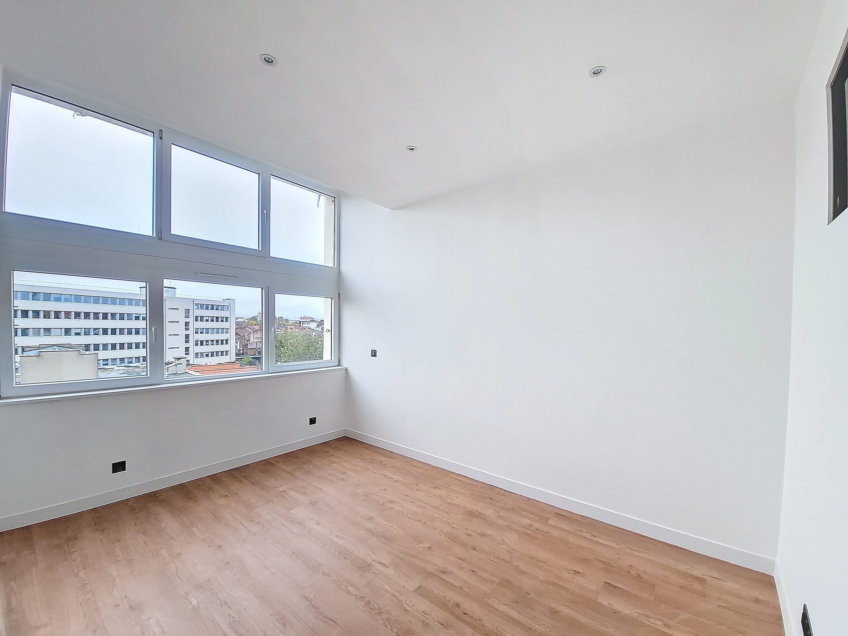 Achat immobilier Loft 3 pièces  103m2 à Roubaix (59100) - Photo n°4