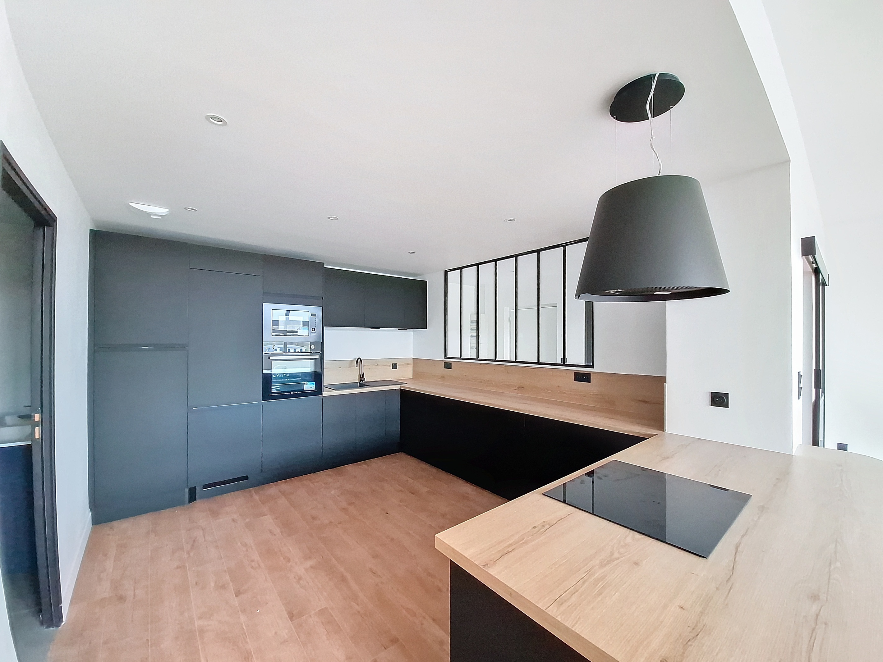 Achat immobilier Loft 3 pièces  103m2 à Roubaix (59100) - Photo n°1