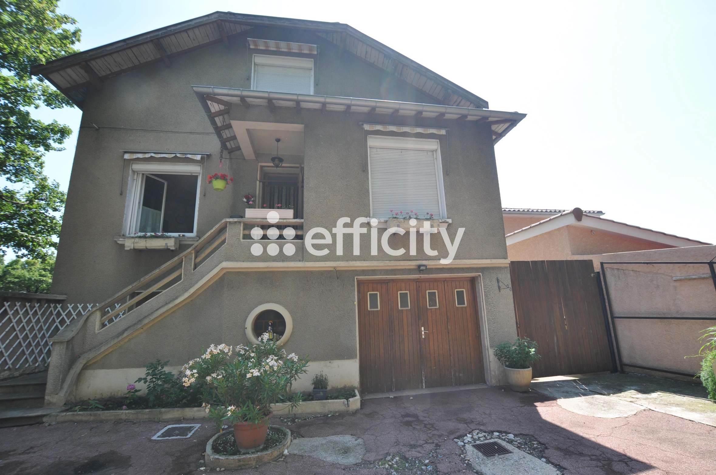 maison 6 pièces - 157m2 à Vénissieux (69200)