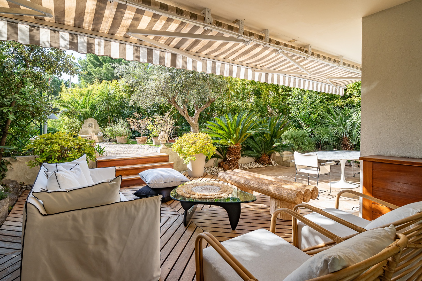 Achat immobilier Appartement 5 pièces  184m2 à Marseille (13008) - Photo n°1