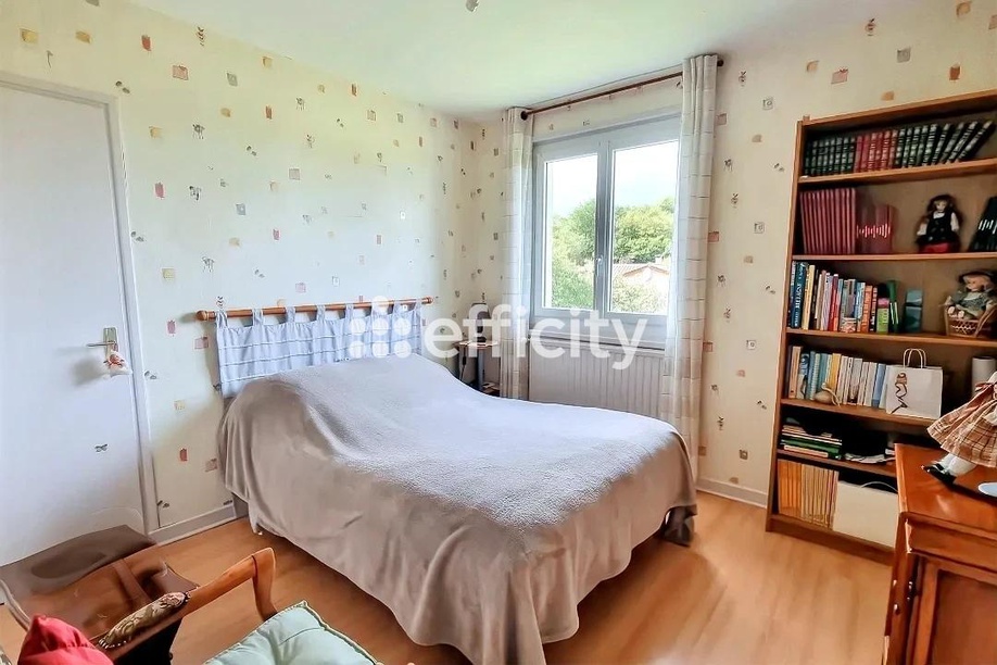 Achat immobilier Maison 8 pièces  135m2 à Azé (71260) - Photo n°12