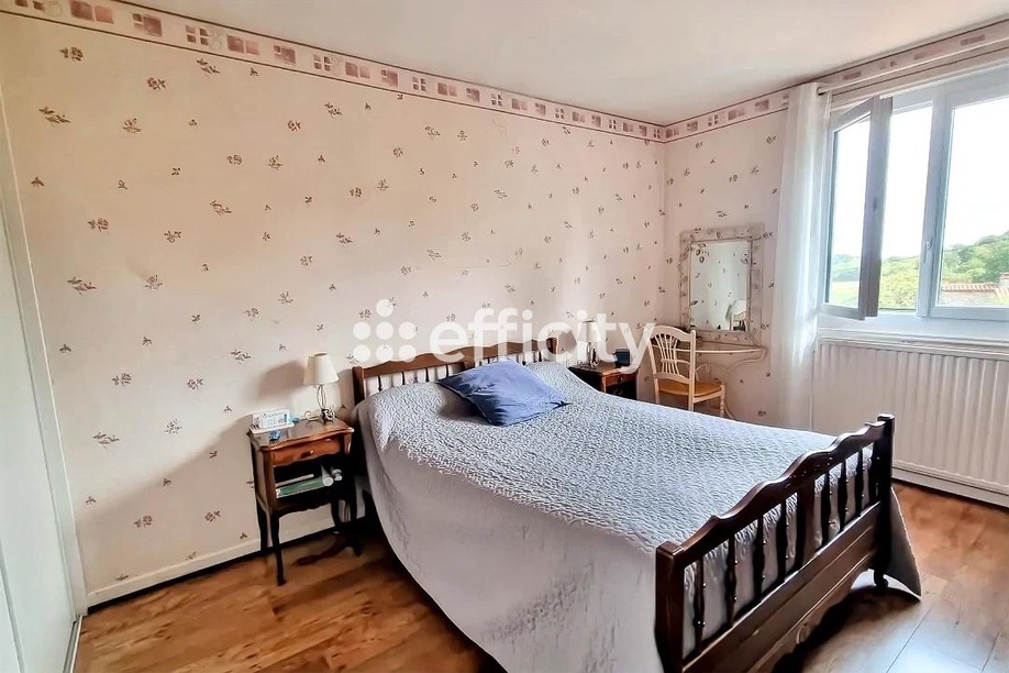 Achat immobilier Maison 8 pièces  135m2 à Azé (71260) - Photo n°11