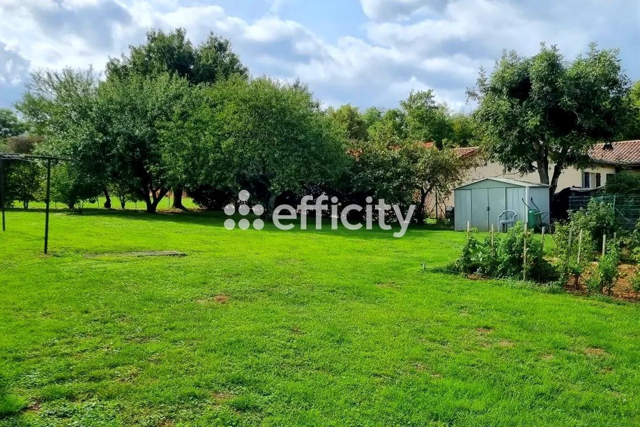 Achat immobilier Maison 8 pièces  135m2 à Azé (71260) - Photo n°5