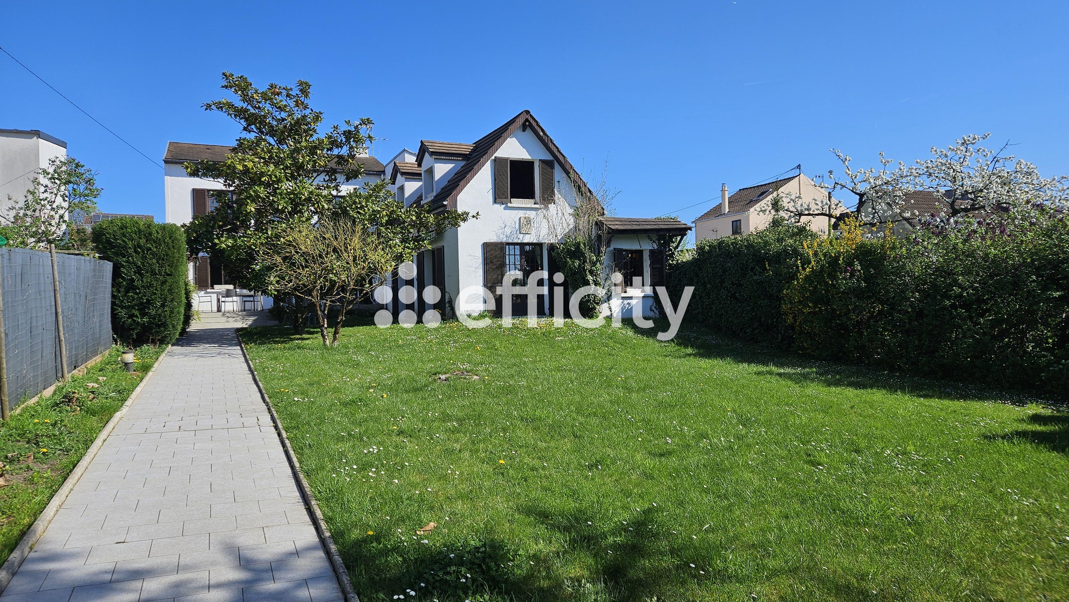 maison 8 pièces - 233m2 à Montreuil (93100)