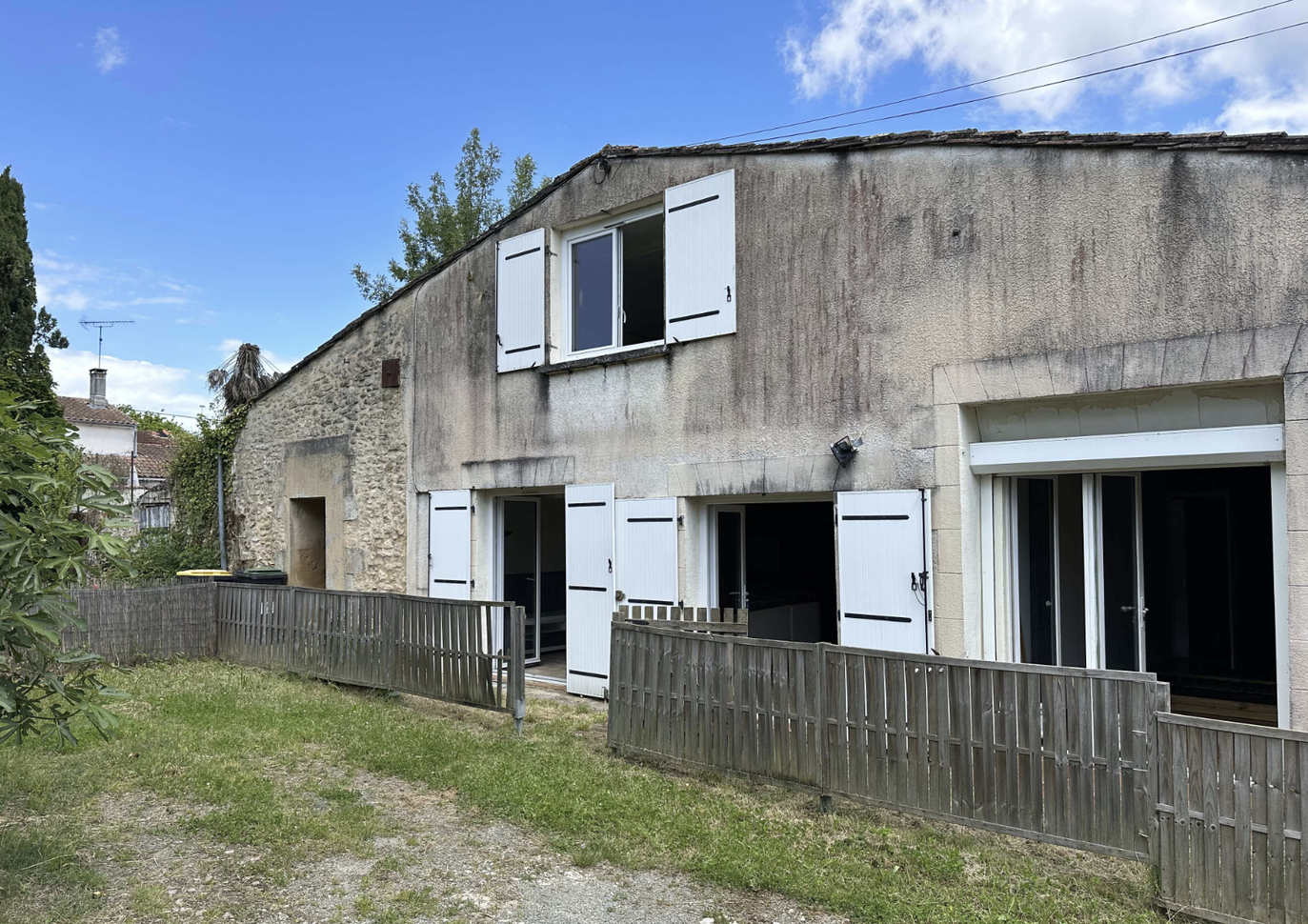 Achat immobilier Immeuble 9 pièces  280m2 à Ordonnac (33340) - Photo n°4